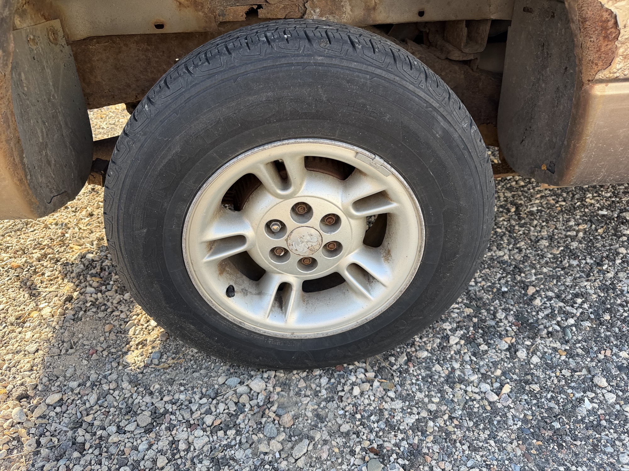 2000 dodge dakota club-cab-2wd with 165164 miles for sale near Elk River, Minnesota 106868_14_rear_pass_wheel.jpg