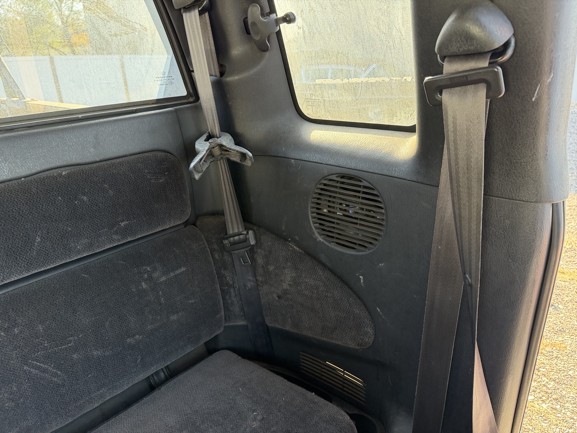 2000 dodge dakota club-cab-2wd with 165164 miles for sale near Elk River, Minnesota 106868_25_drv_rear_door_panel.jpg