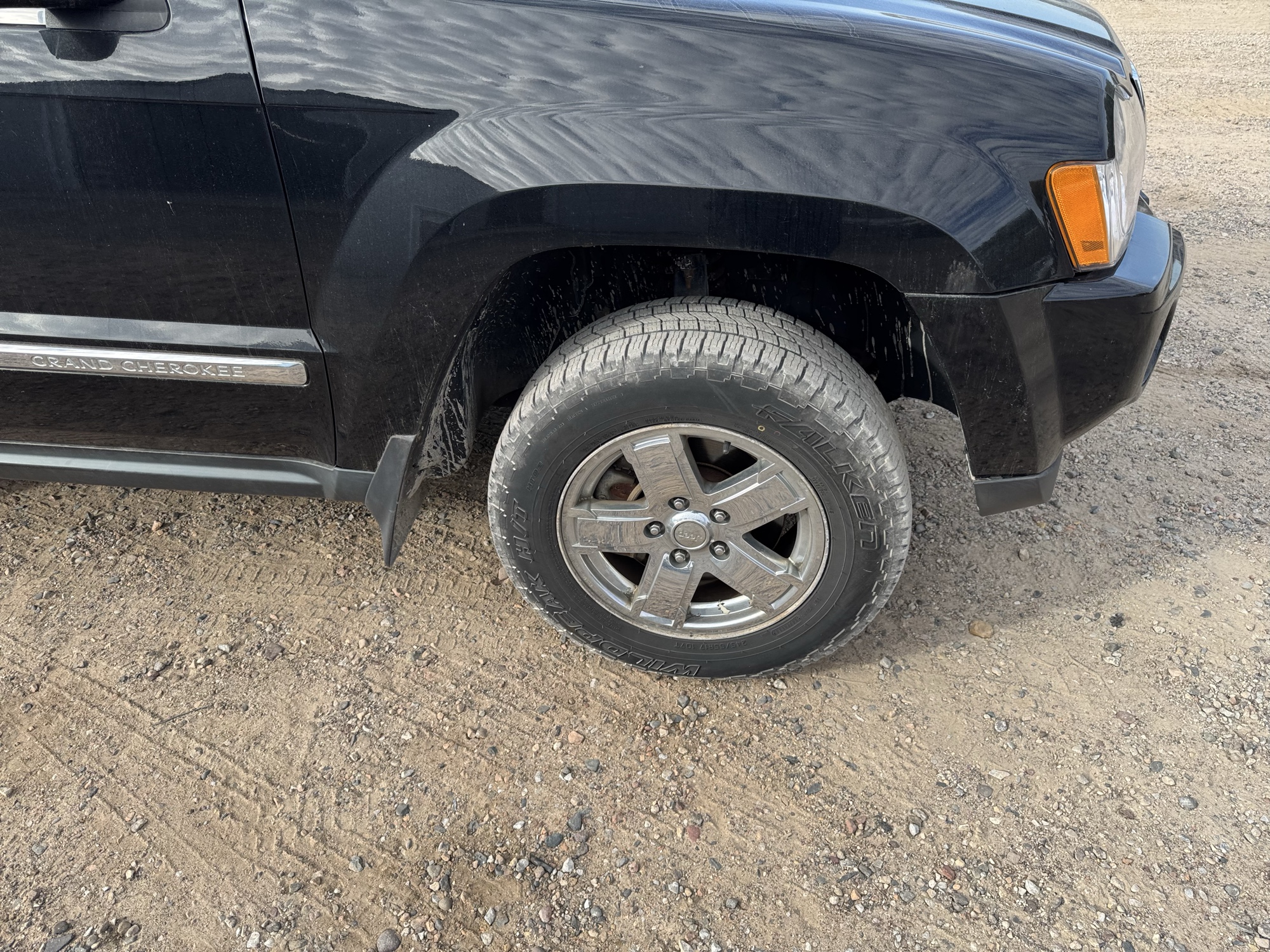 2007 jeep grand-cherokee limited-4wd with 162999 miles for sale near Elk River, Minnesota 106870_15_front_pass_wheel.jpg