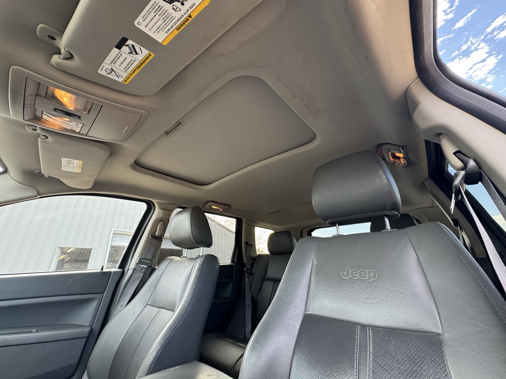 2007 jeep grand-cherokee limited-4wd with 162999 miles for sale near Elk River, Minnesota 106870_35_headliner_sunroof.jpg