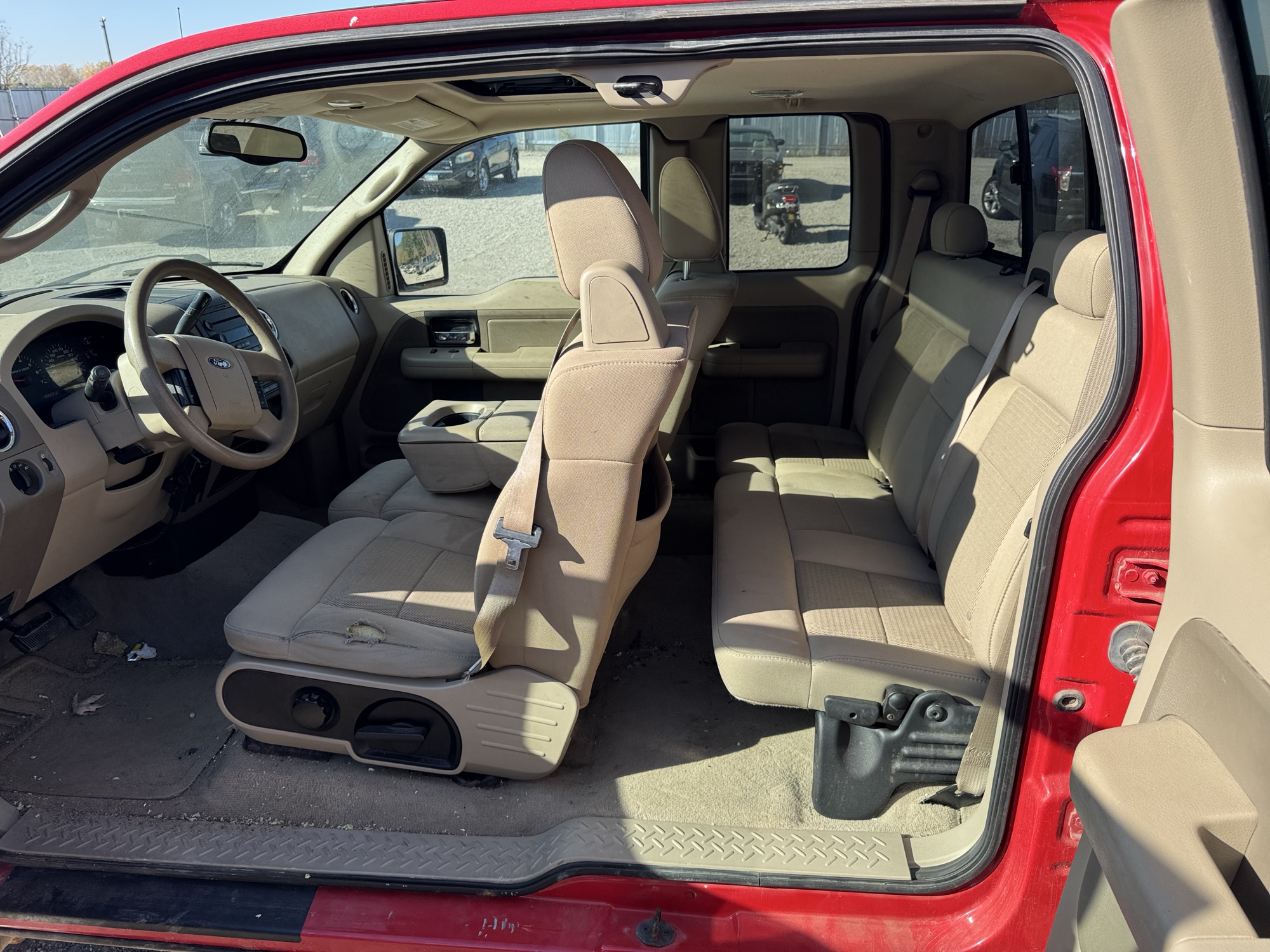 2005 ford f-150 fx4-supercab-4wd with 132299 miles for sale near Elk River, Minnesota 106871_24_drv_rear_seat.jpg