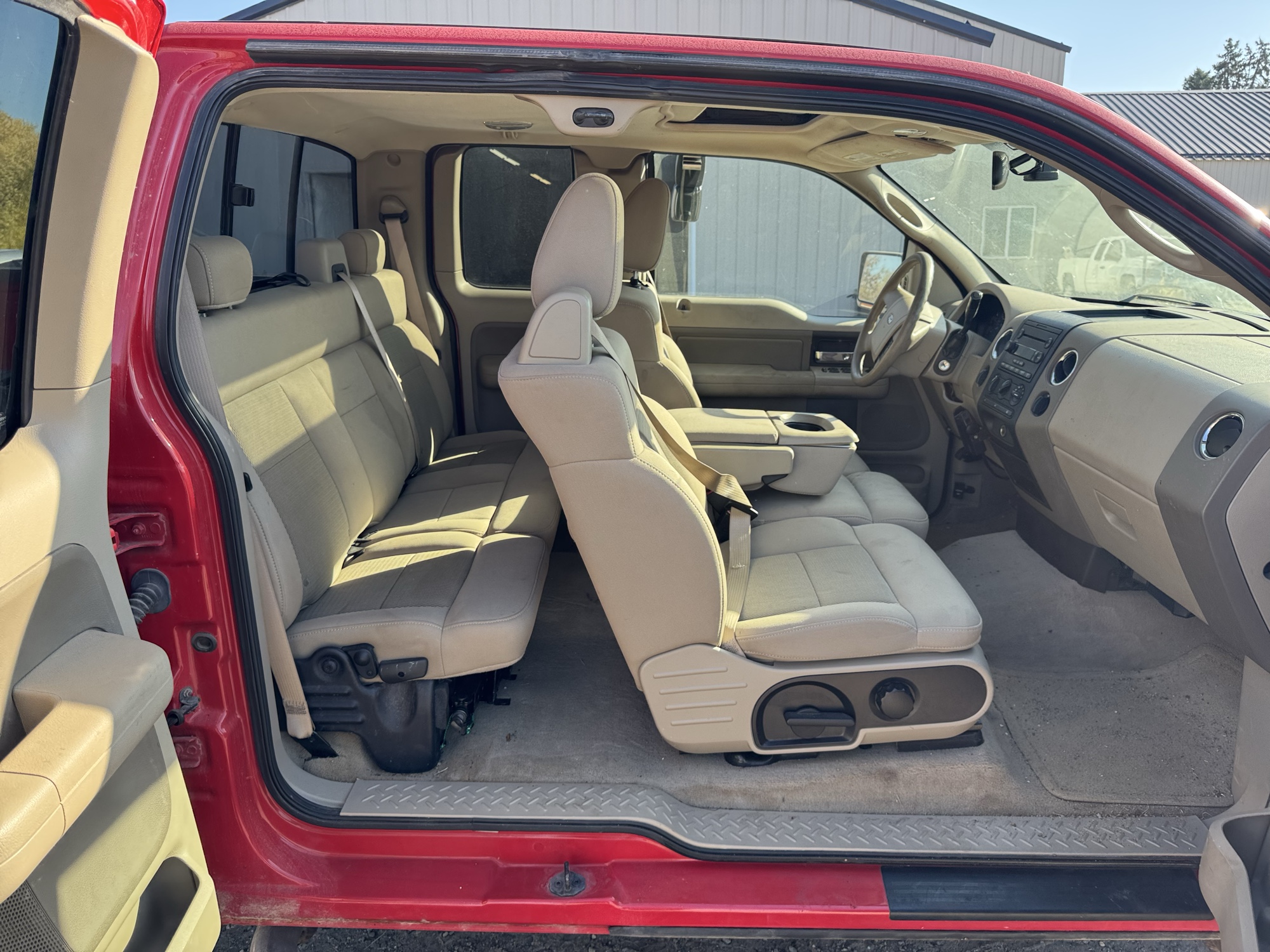 2005 ford f-150 fx4-supercab-4wd with 132299 miles for sale near Elk River, Minnesota 106871_28_pass_rear_seat.jpg