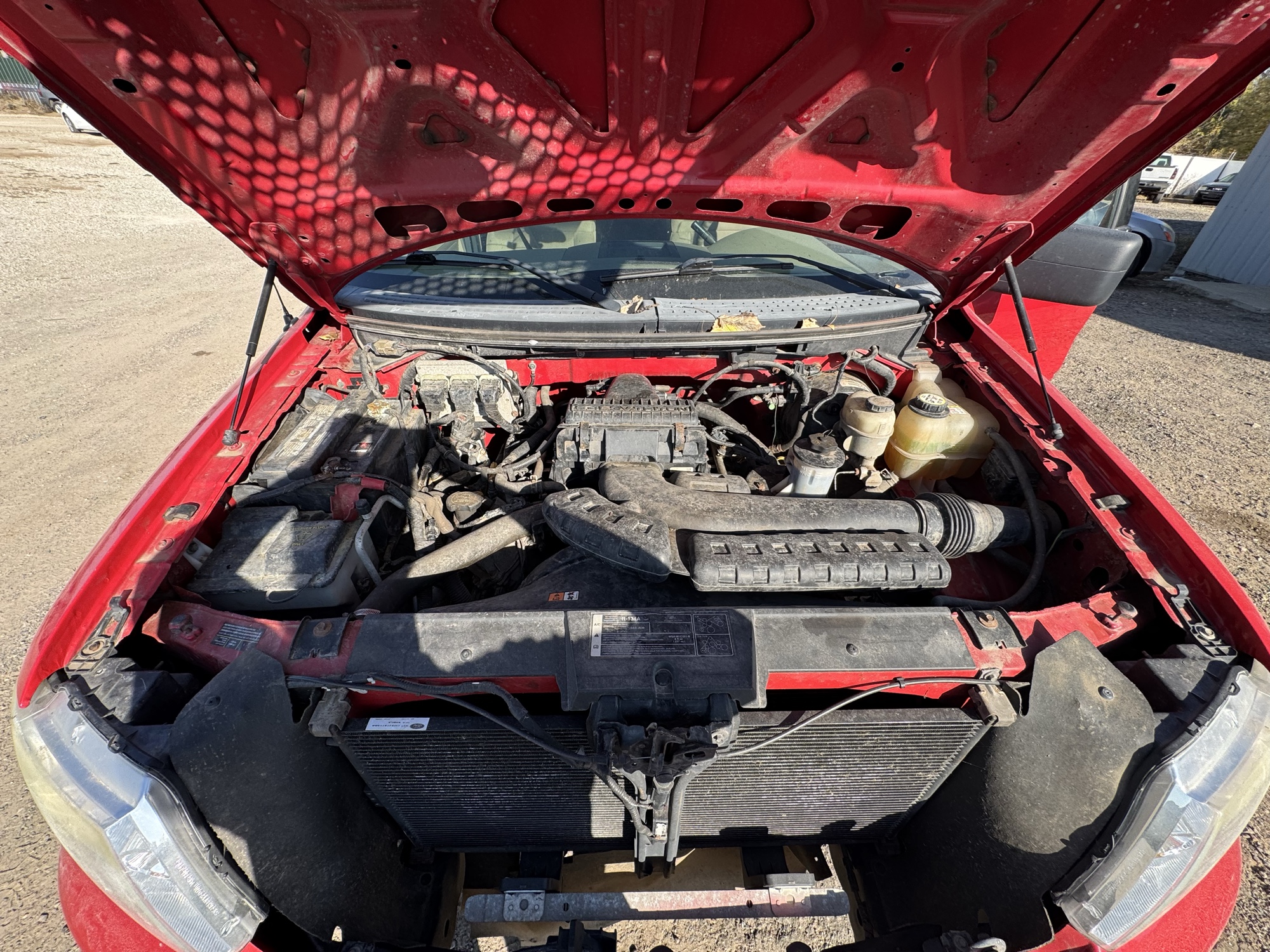2005 ford f-150 fx4-supercab-4wd with 132299 miles for sale near Elk River, Minnesota 106871_49_engine_bay.jpg