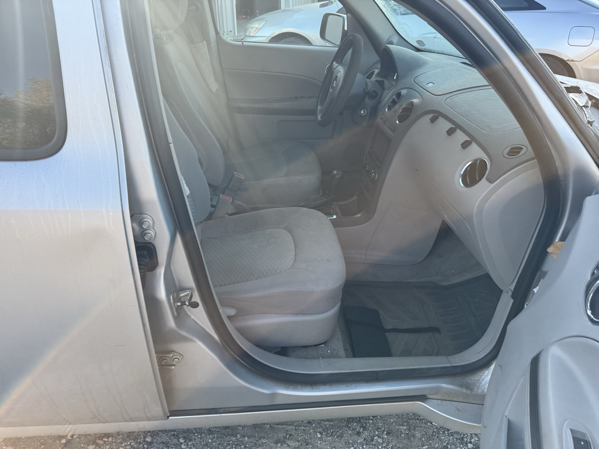 2011 chevrolet hhr 1lt with 133073 miles for sale near Elk River, Minnesota 106872_31_passenger_seat.jpg