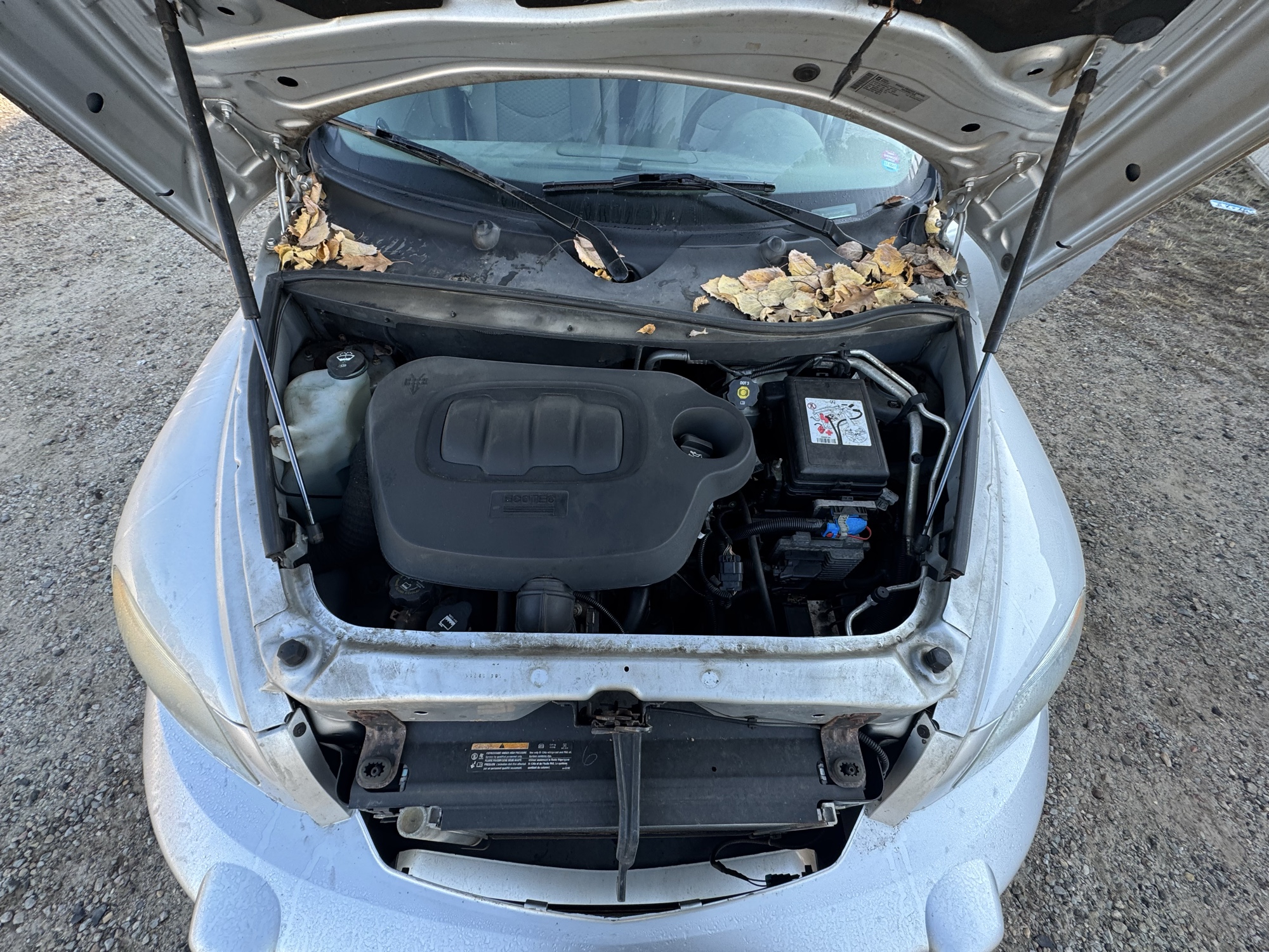 2011 chevrolet hhr 1lt with 133073 miles for sale near Elk River, Minnesota 106872_49_engine_bay.jpg