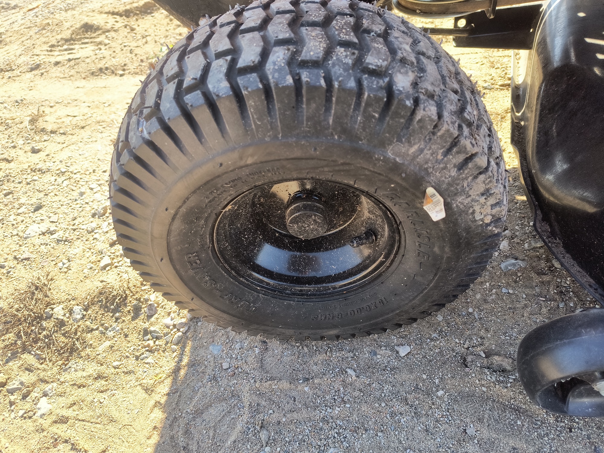 2000 cub-cadet lawn-tractor for sale near Elk River, Minnesota 106873_12_drv_front_wheel.jpg
