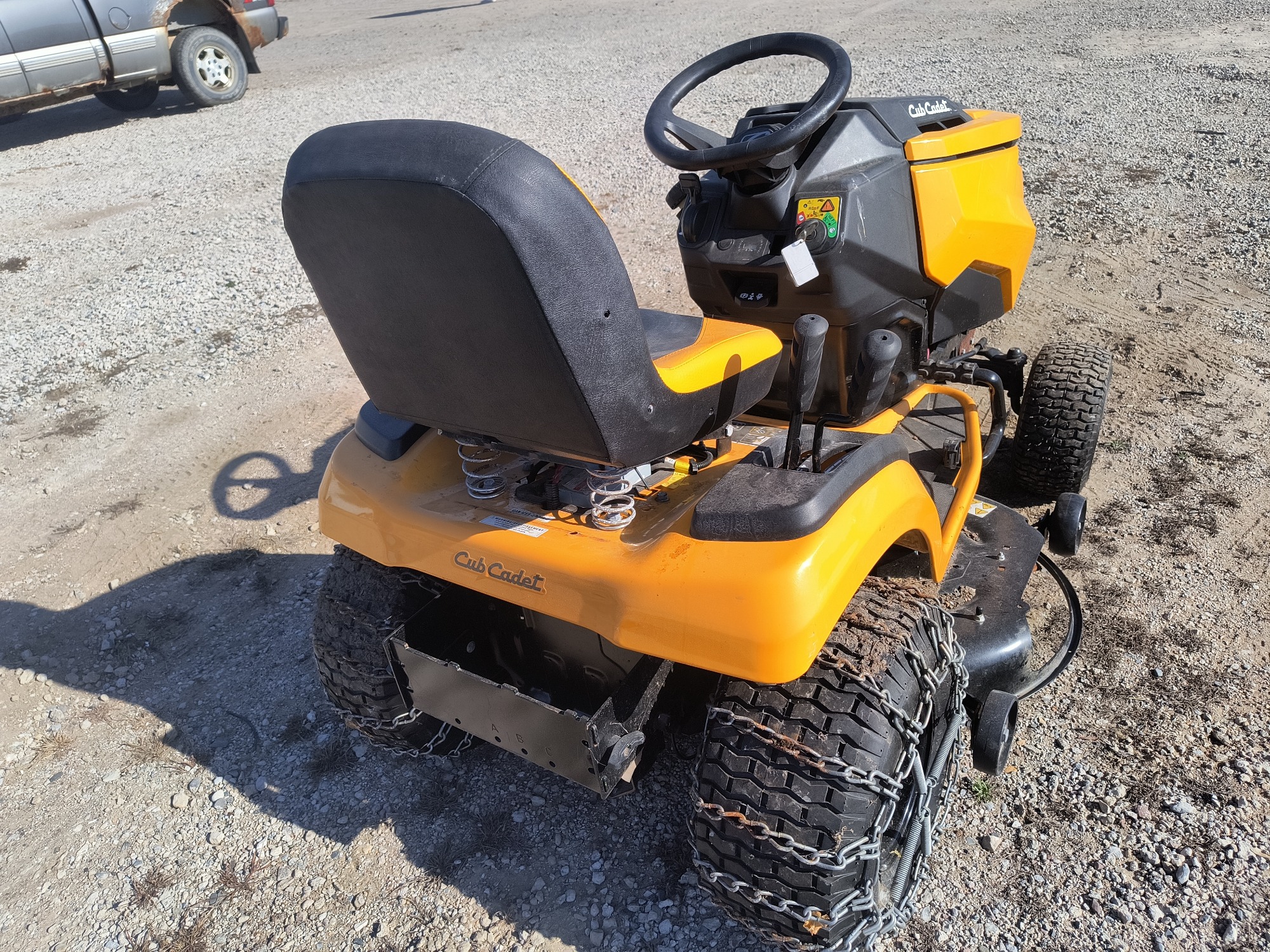 2000 cub-cadet lawn-tractor for sale near Elk River, Minnesota 106873_25_drv_rear_door_panel.jpg