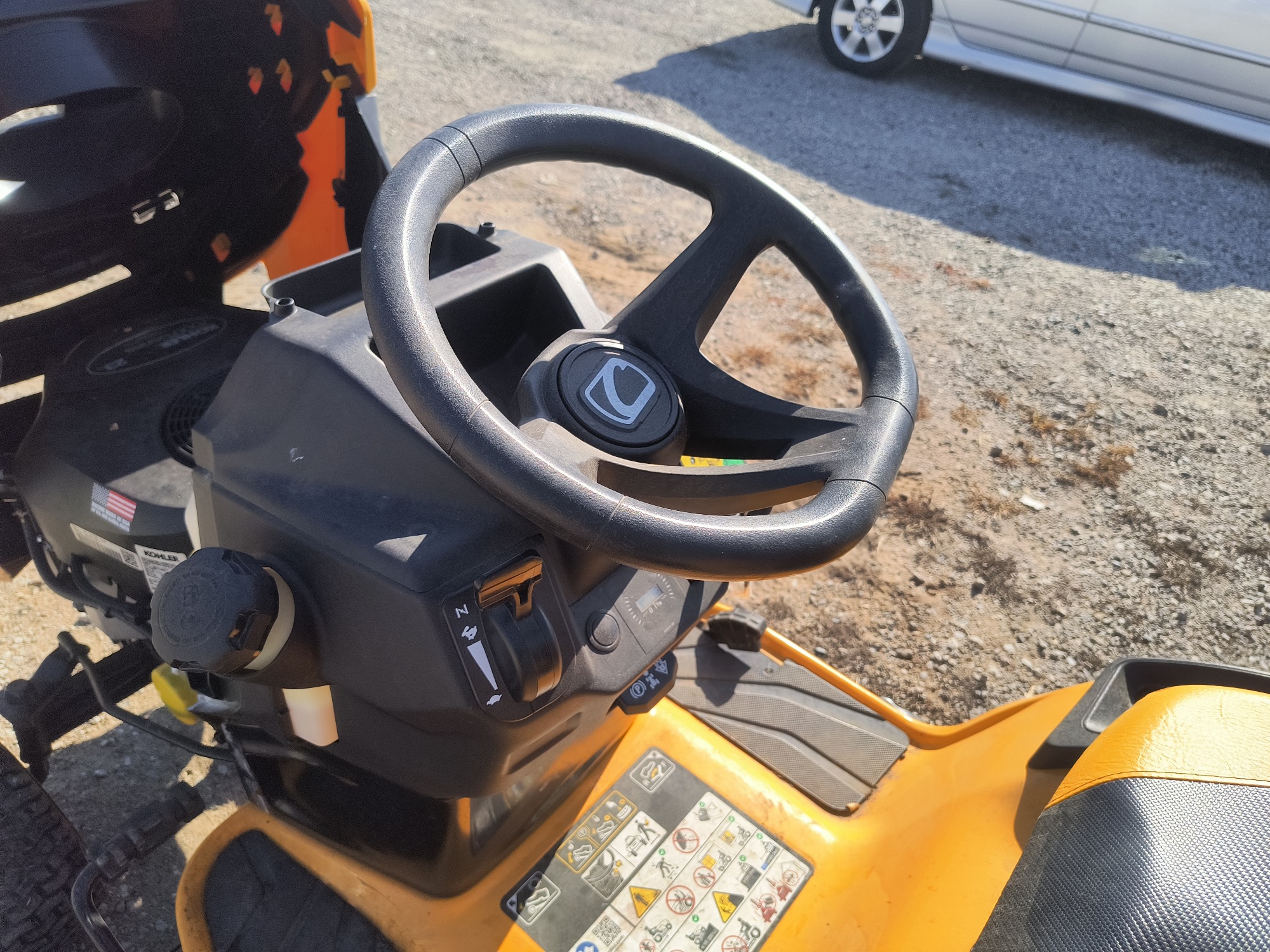 2000 cub-cadet lawn-tractor for sale near Elk River, Minnesota 106873_37_left_of_steering_wheel.jpg