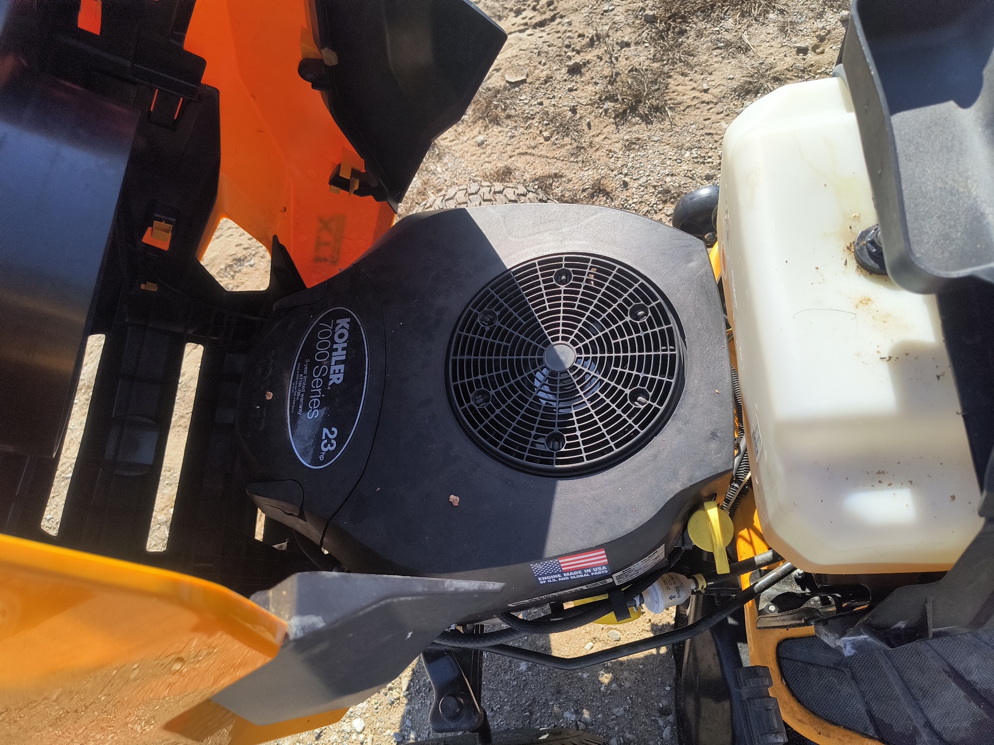 2000 cub-cadet lawn-tractor for sale near Elk River, Minnesota 106873_49_engine_bay.jpg
