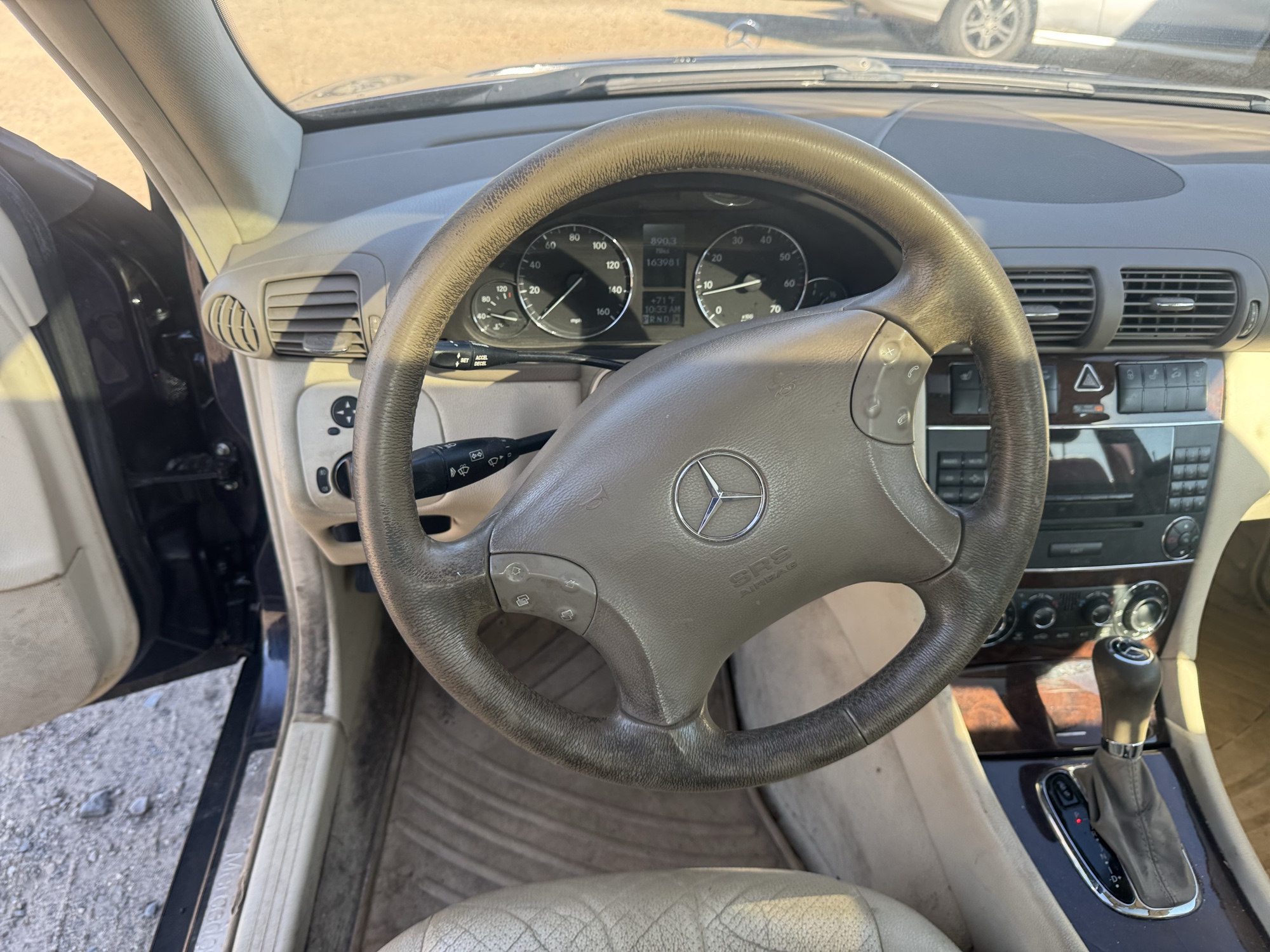2005 mercedes-benz c-class c240-luxury-sedan with 163981 miles for sale near Elk River, Minnesota 106874_36_steering_wheel.jpg