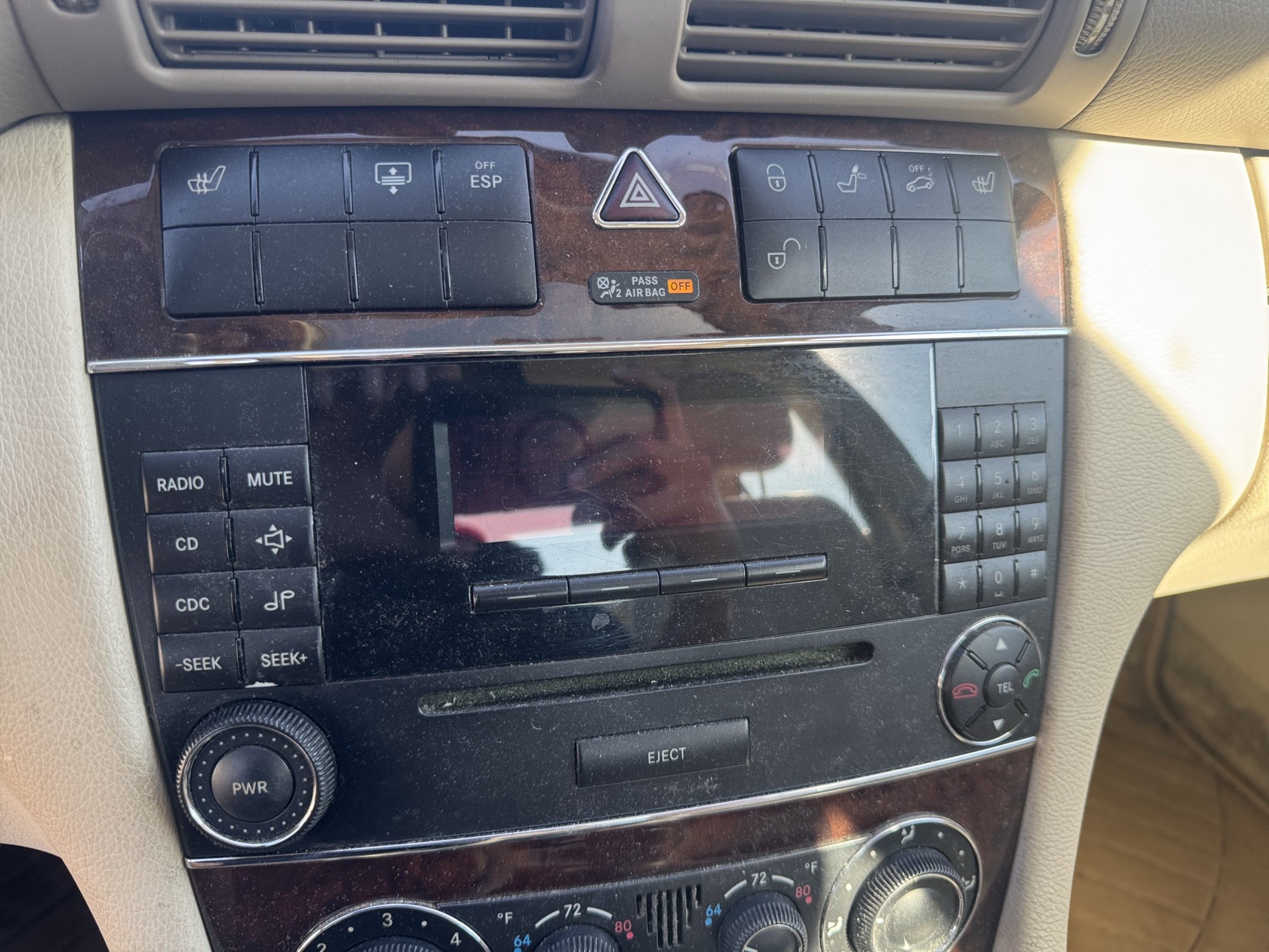 2005 mercedes-benz c-class c240-luxury-sedan with 163981 miles for sale near Elk River, Minnesota 106874_39_radio_closeup.jpg