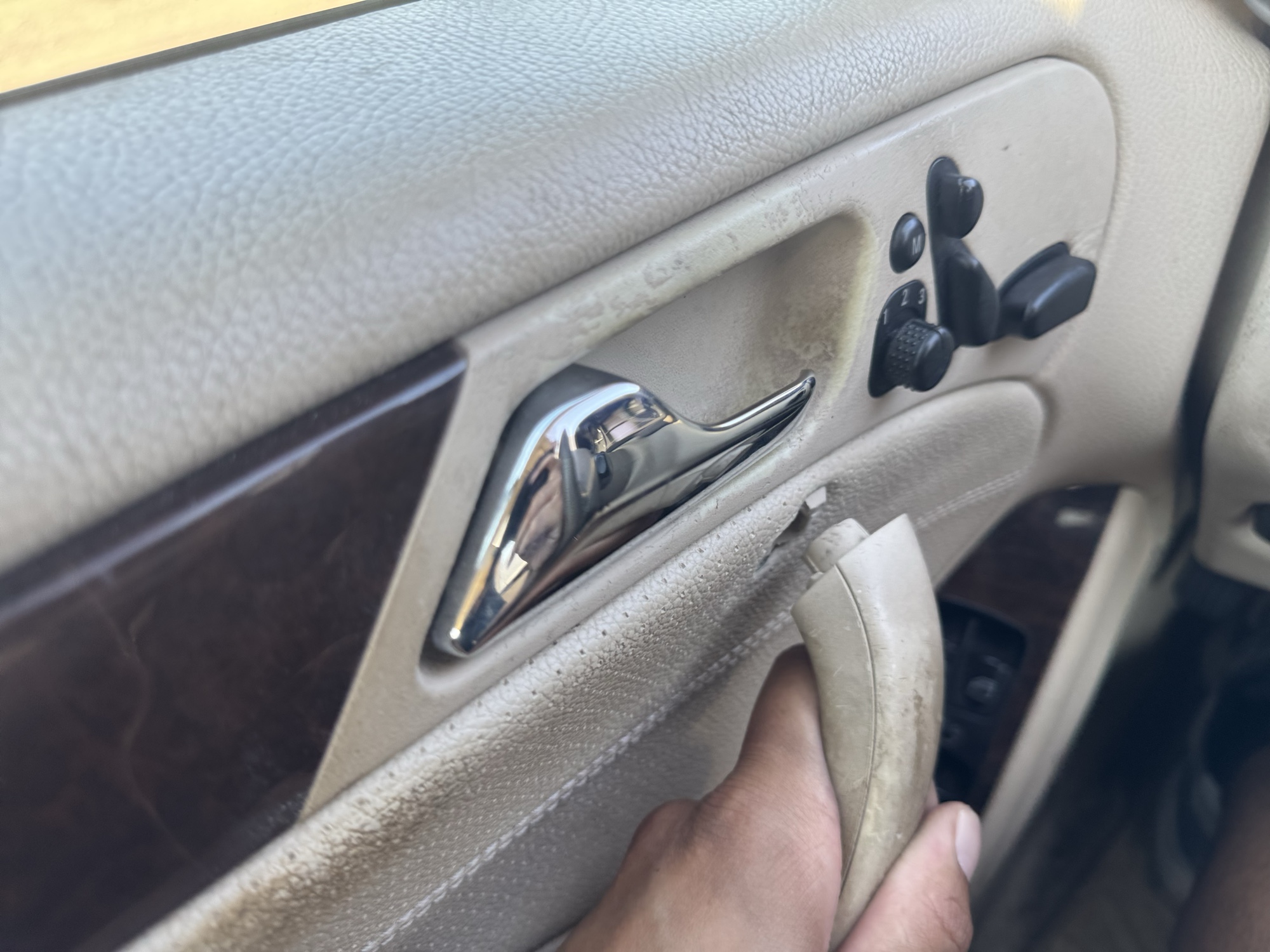 2005 mercedes-benz c-class c240-luxury-sedan with 163981 miles for sale near Elk River, Minnesota 106874_c02.jpg