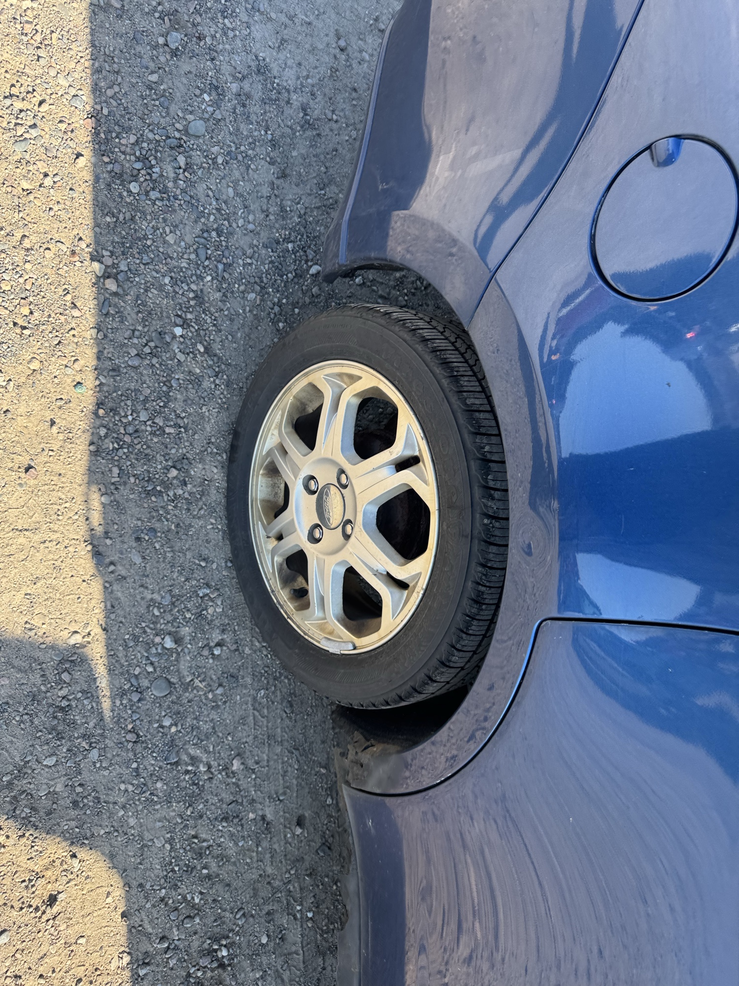 2008 ford focus ses-sedan with 282409 miles for sale near Elk River, Minnesota 106875_14_rear_pass_wheel.jpg
