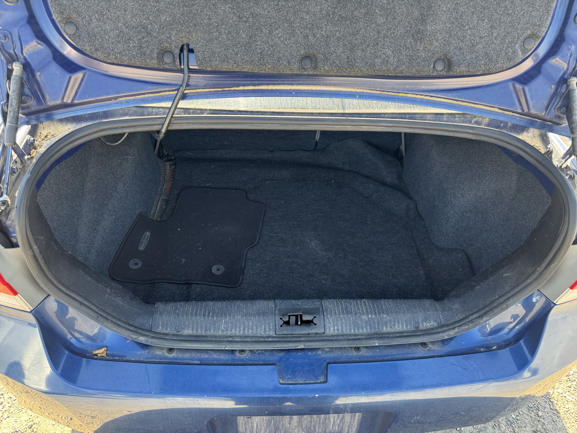 2008 ford focus ses-sedan with 282409 miles for sale near Elk River, Minnesota 106875_26_trunk.jpg
