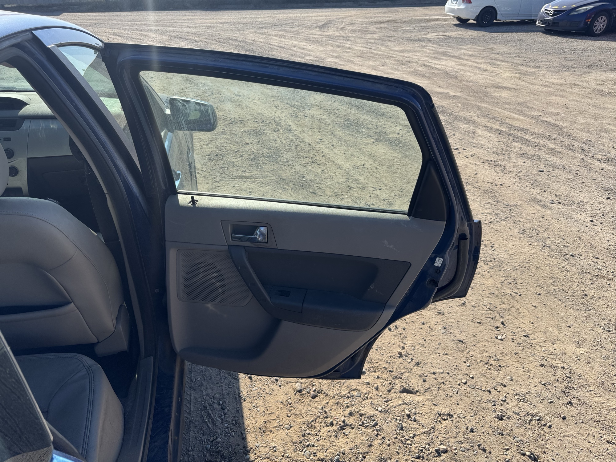 2008 ford focus ses-sedan with 282409 miles for sale near Elk River, Minnesota 106875_30_pass_rear_door_panel.jpg