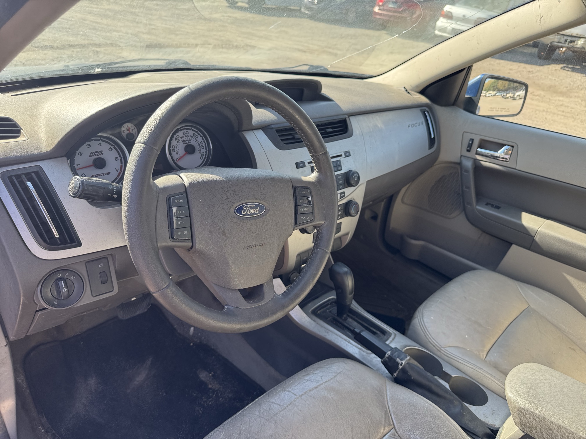 2008 ford focus ses-sedan with 282409 miles for sale near Elk River, Minnesota 106875_33_dash_from_driver.jpg