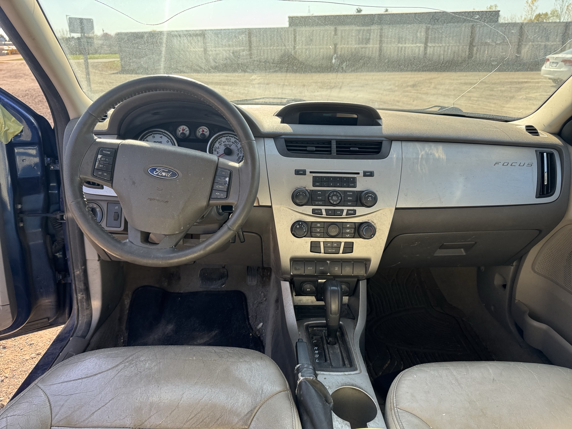 2008 ford focus ses-sedan with 282409 miles for sale near Elk River, Minnesota 106875_34_whole_dash.jpg