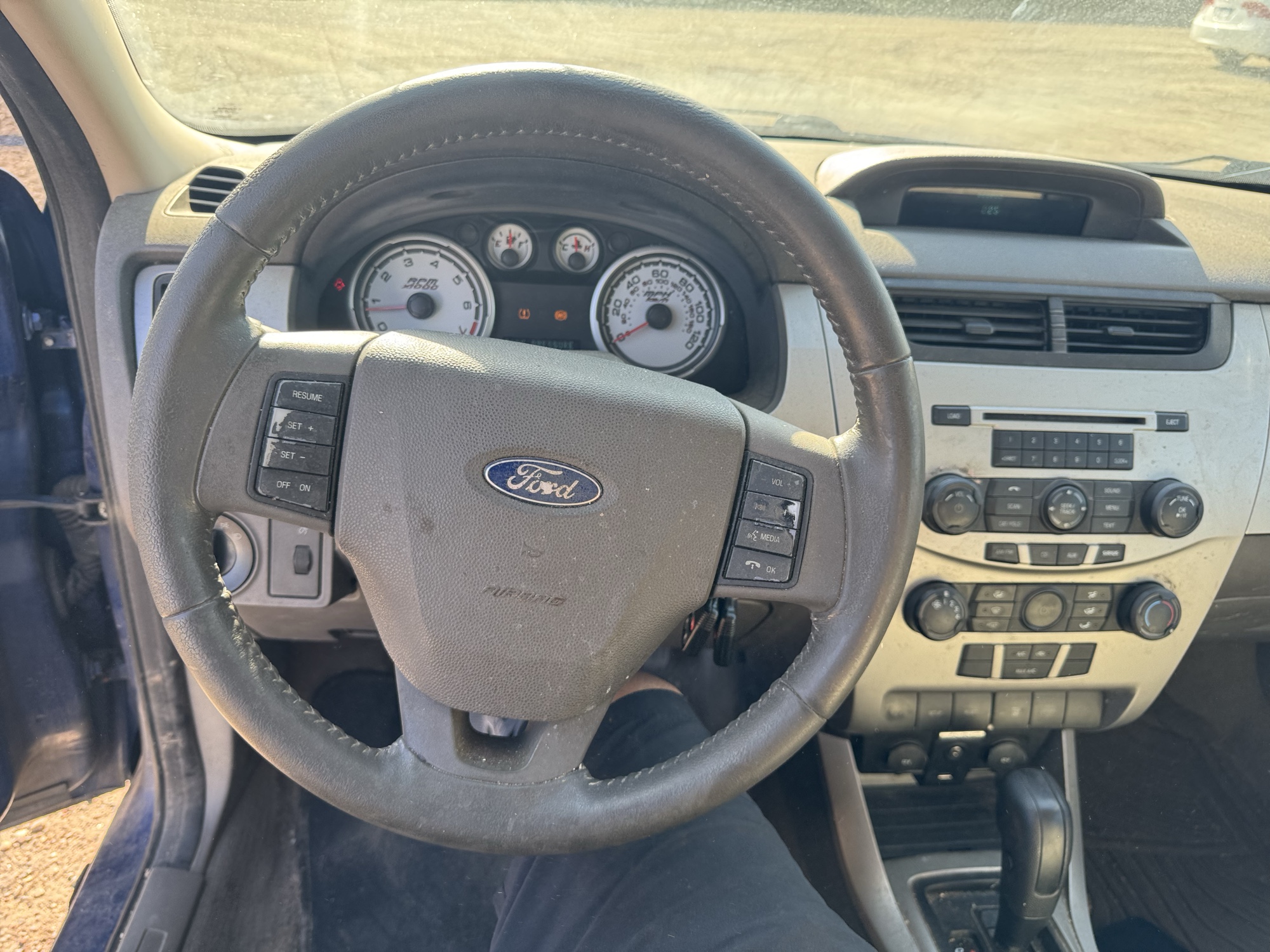 2008 ford focus ses-sedan with 282409 miles for sale near Elk River, Minnesota 106875_36_steering_wheel.jpg