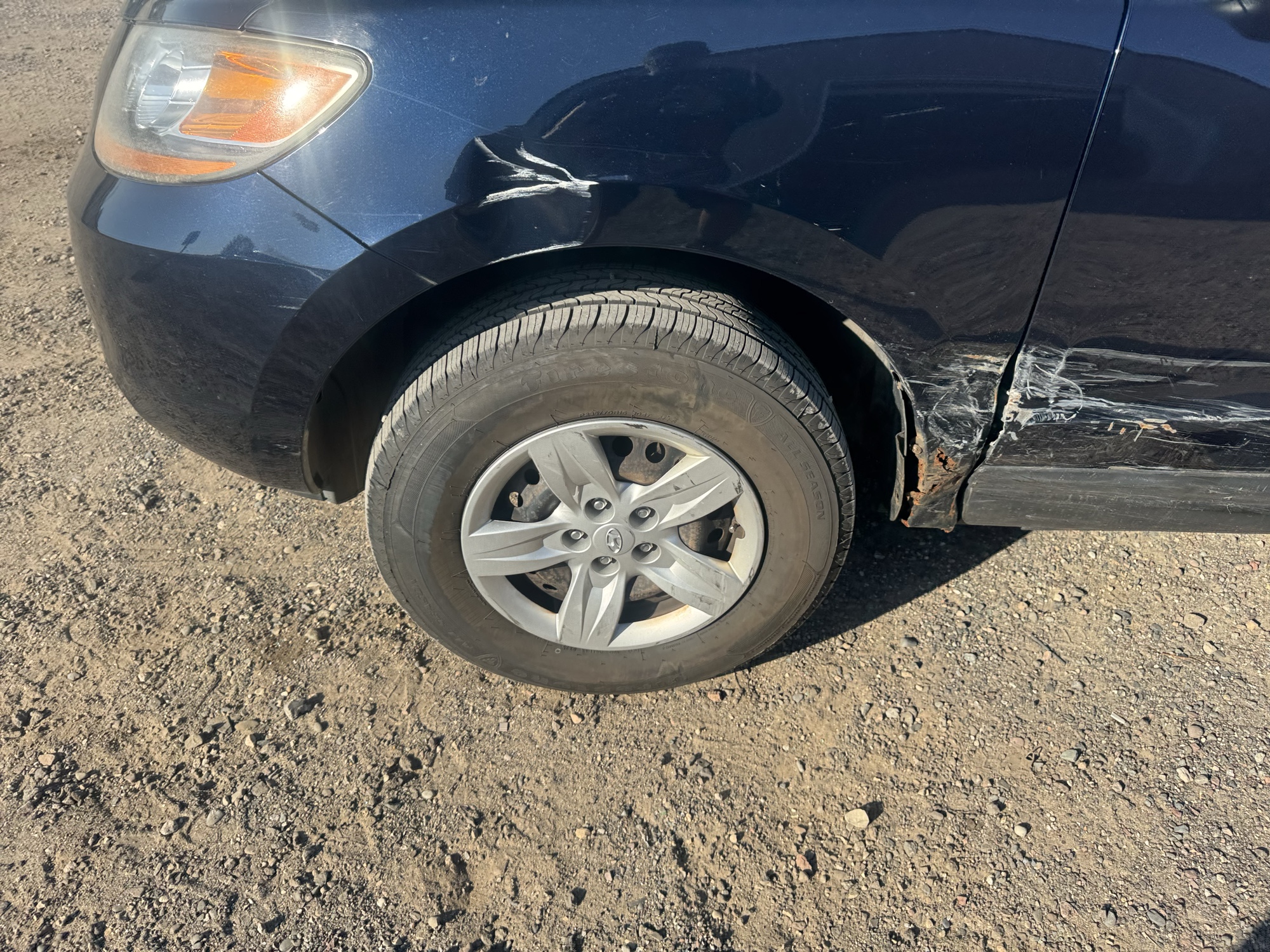 2009 hyundai santa-fe gls-awd with 215044 miles for sale near Elk River, Minnesota 106876_12_drv_front_wheel.jpg