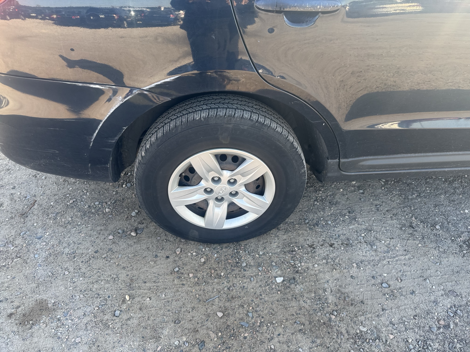 2009 hyundai santa-fe gls-awd with 215044 miles for sale near Elk River, Minnesota 106876_14_rear_pass_wheel.jpg