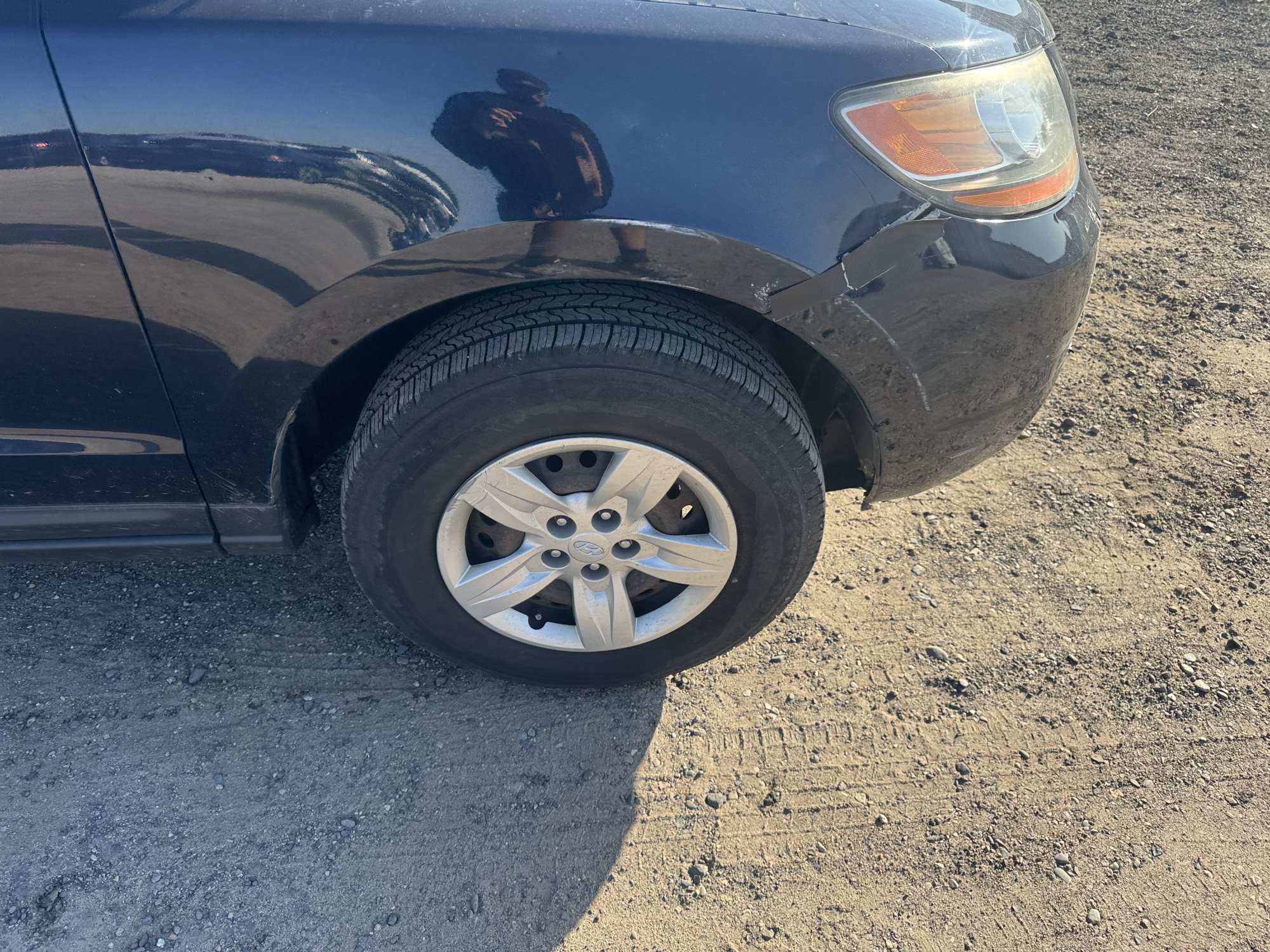 2009 hyundai santa-fe gls-awd with 215044 miles for sale near Elk River, Minnesota 106876_15_front_pass_wheel.jpg