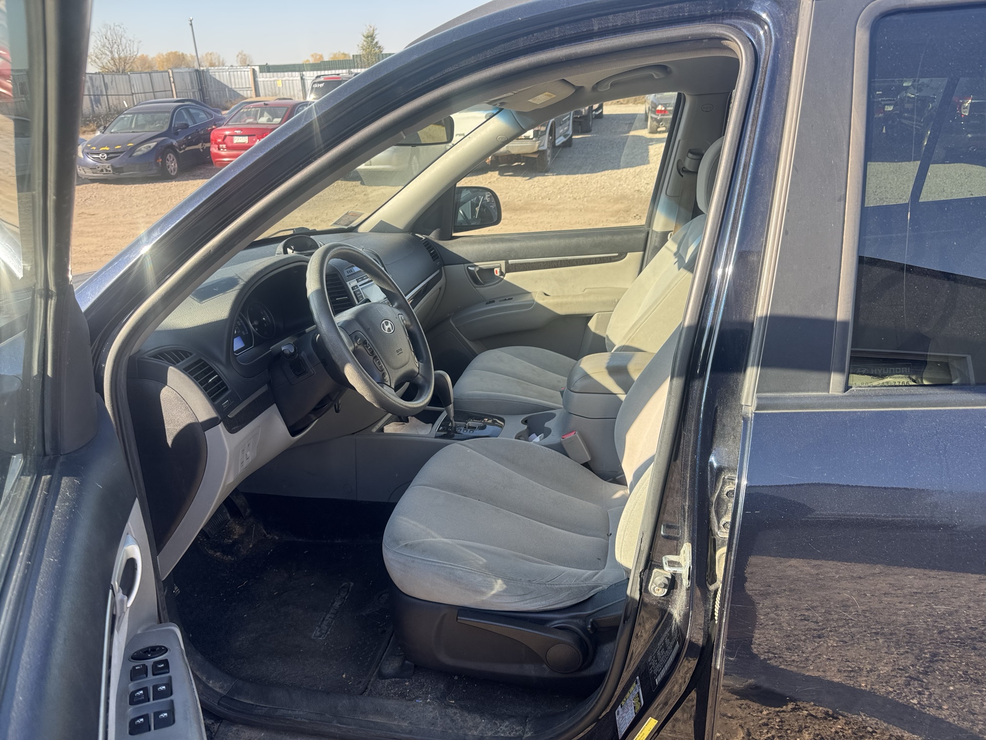 2009 hyundai santa-fe gls-awd with 215044 miles for sale near Elk River, Minnesota 106876_22_driver_seat.jpg