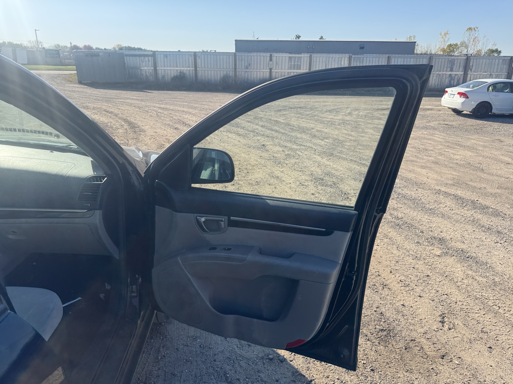 2009 hyundai santa-fe gls-awd with 215044 miles for sale near Elk River, Minnesota 106876_32_passenger_door_panel.jpg