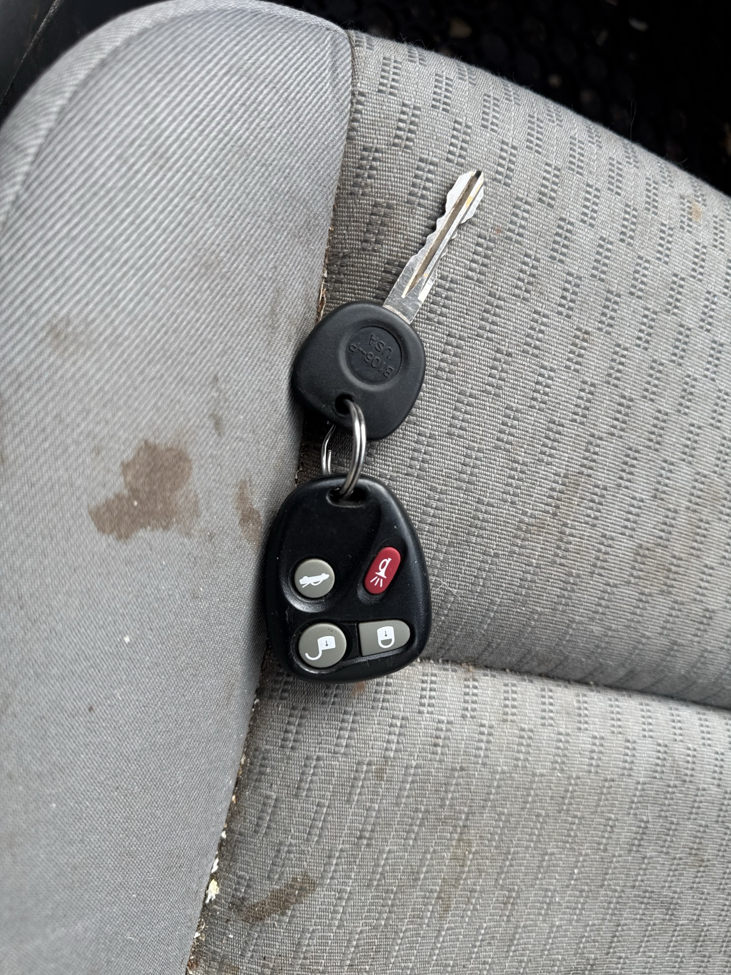 2007 saturn ion 2-sedan-automatic with 68235 miles for sale near Elk River, Minnesota 106877_51_keys.jpg