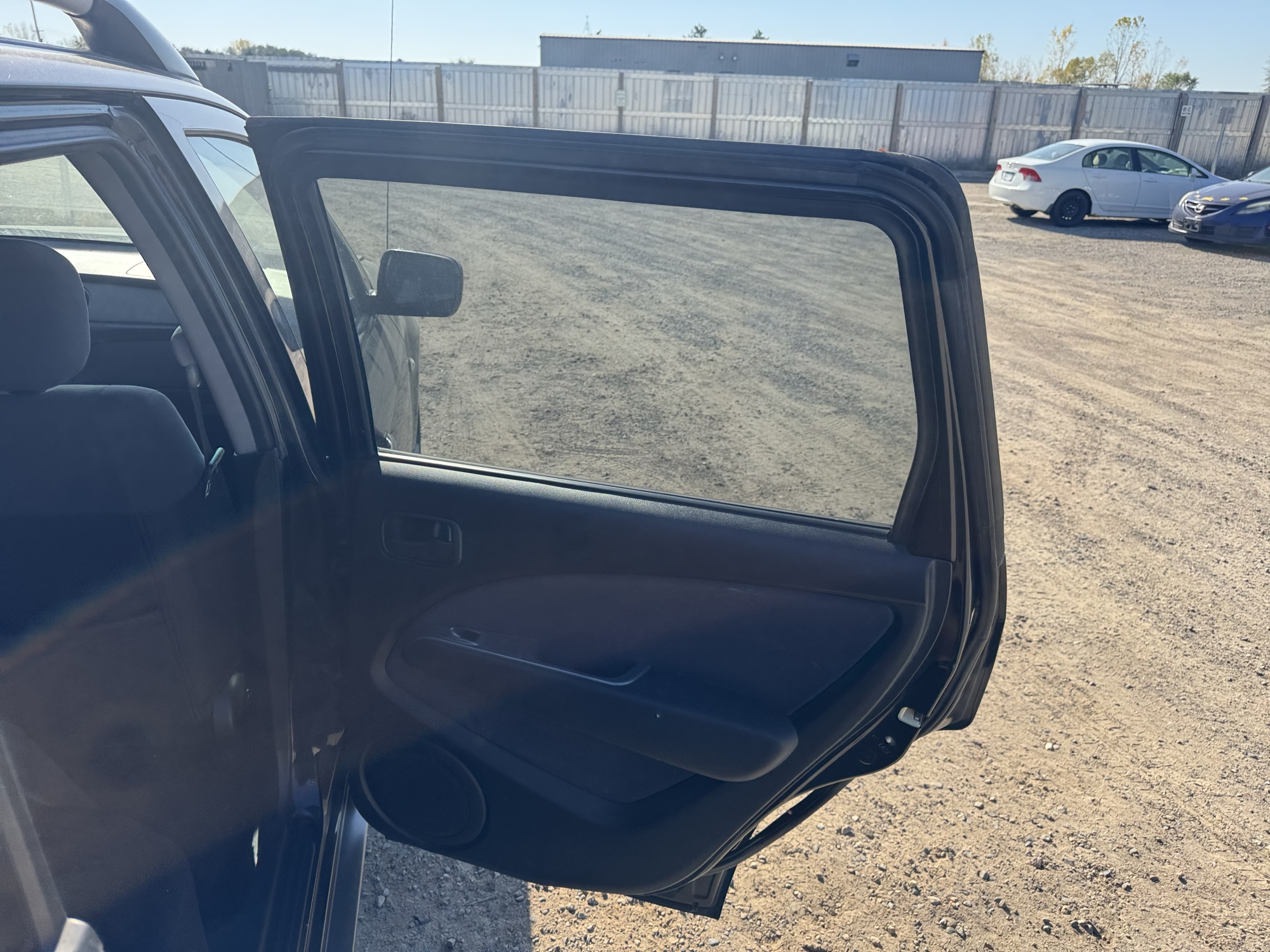 2003 mitsubishi outlander ls-2wd with 119005 miles for sale near Elk River, Minnesota 106879_30_pass_rear_door_panel.jpg