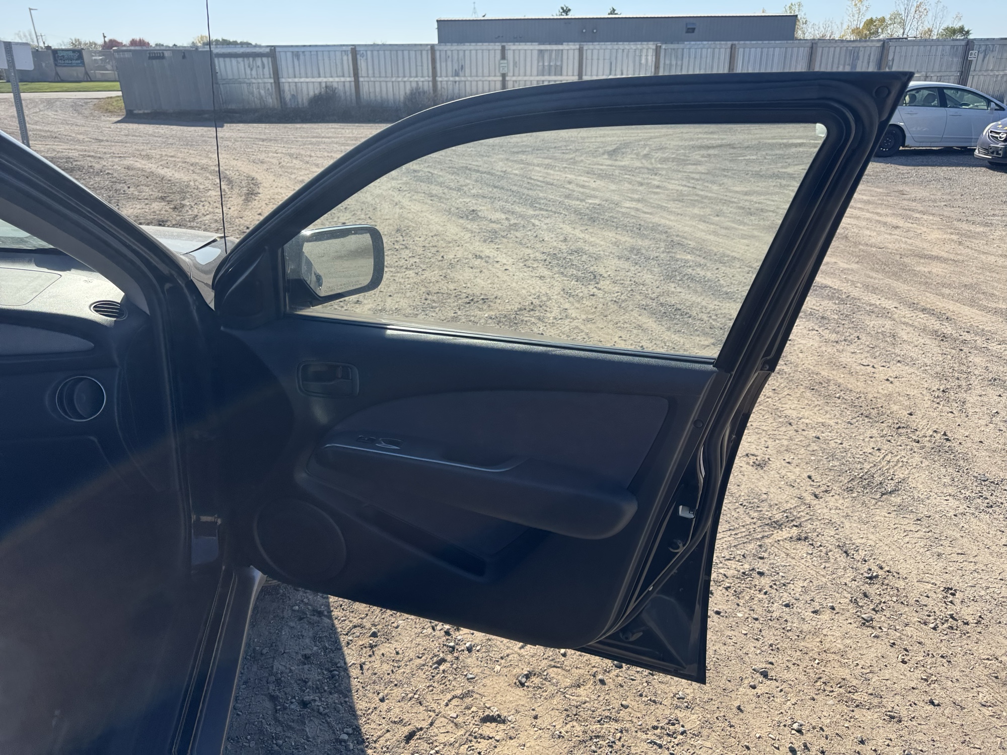 2003 mitsubishi outlander ls-2wd with 119005 miles for sale near Elk River, Minnesota 106879_32_passenger_door_panel.jpg