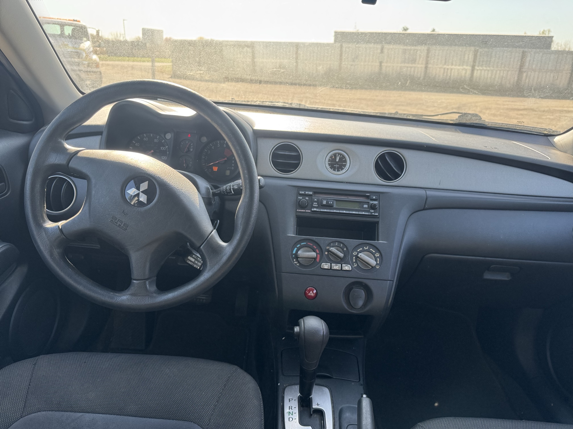 2003 mitsubishi outlander ls-2wd with 119005 miles for sale near Elk River, Minnesota 106879_34_whole_dash.jpg