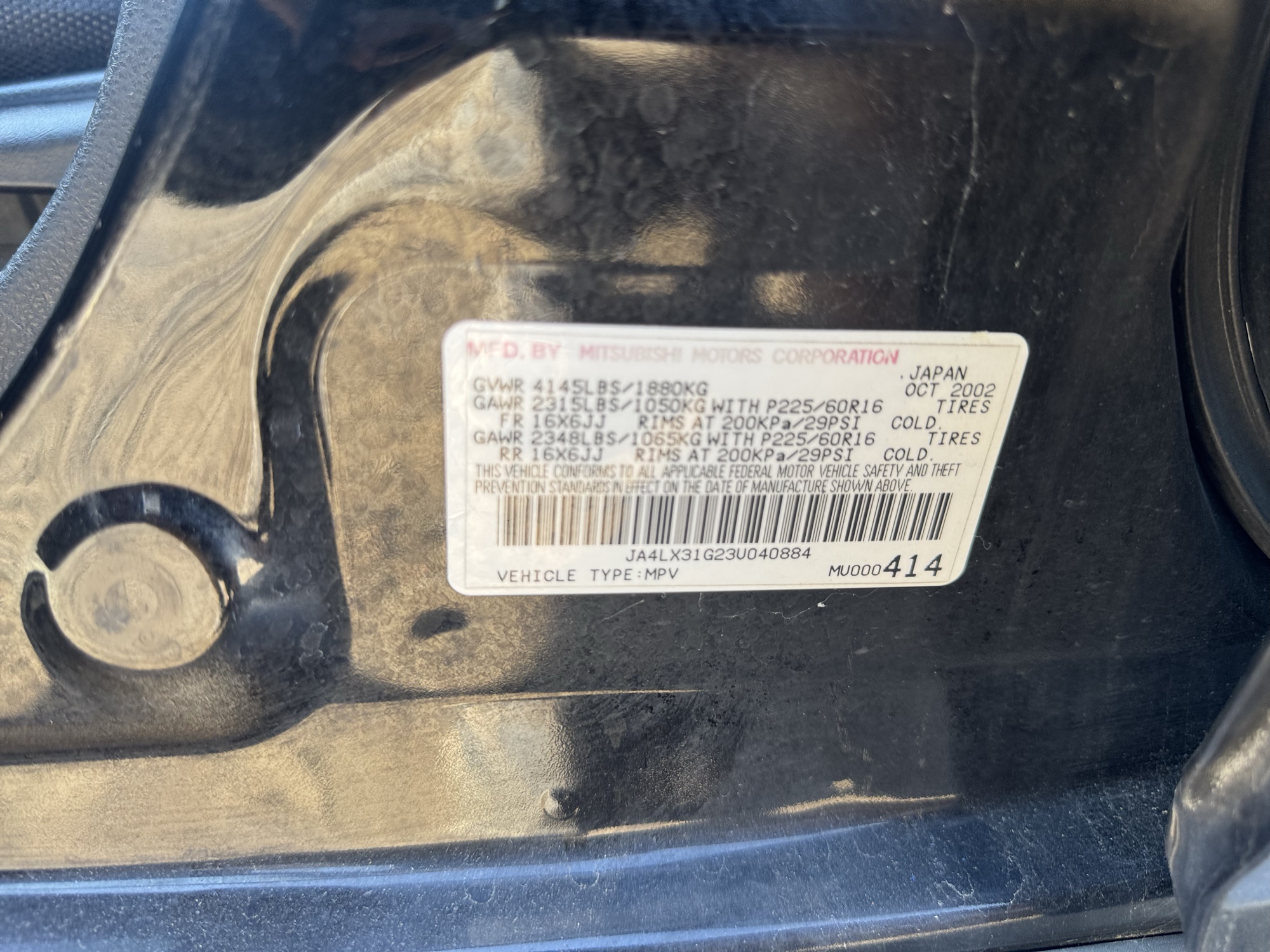2003 mitsubishi outlander ls-2wd with 119005 miles for sale near Elk River, Minnesota 106879_47_door_vin_sticker.jpg