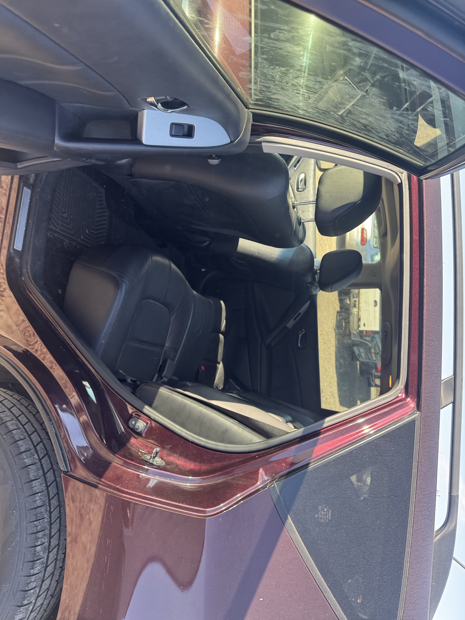 2014 nissan murano sl-awd with 109166 miles for sale near Elk River, Minnesota 106880_24_drv_rear_seat.jpg