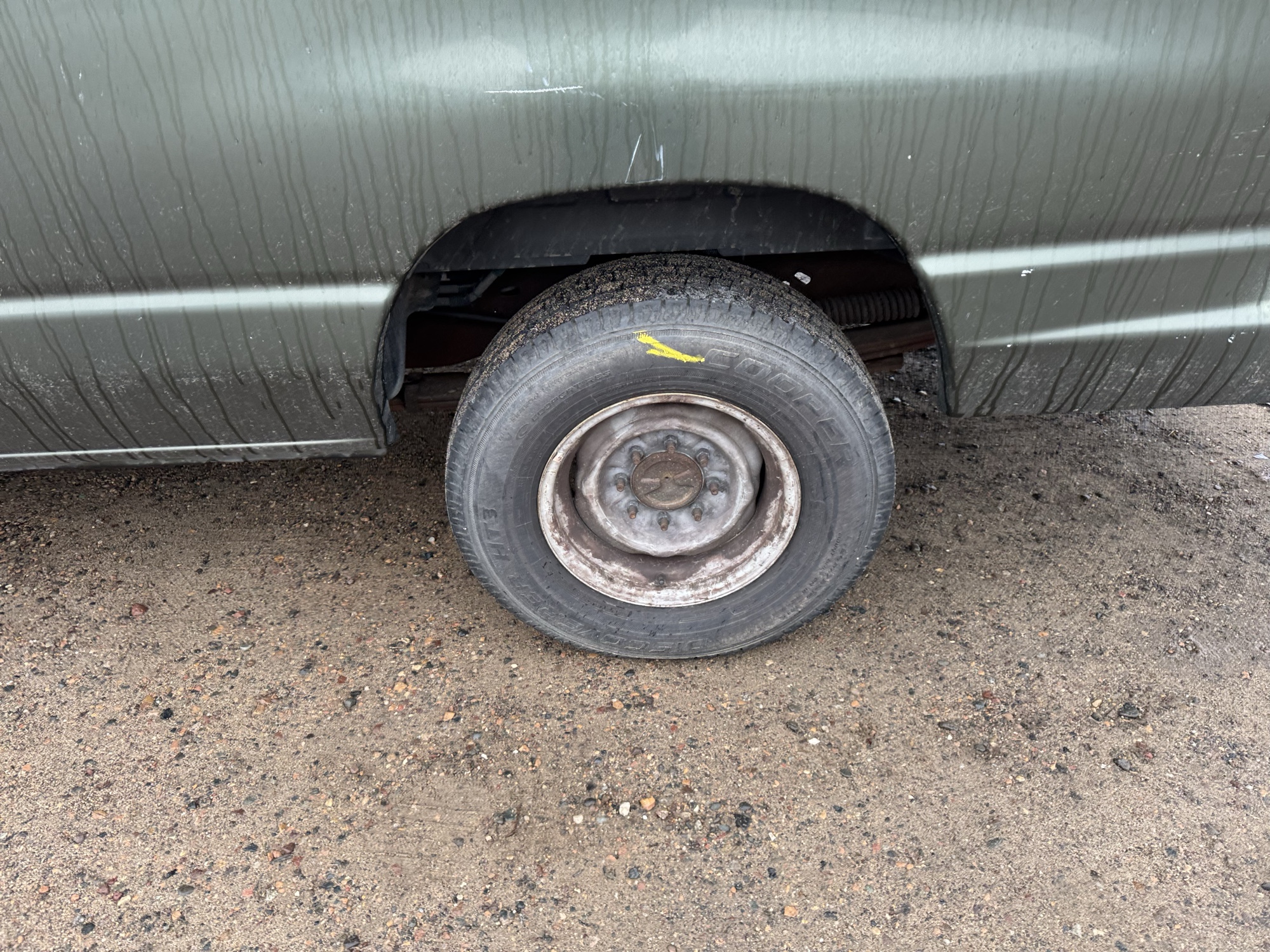 2002 ford econoline e350-extended with 237384 miles for sale near Elk River, Minnesota 106881_13_rear_drv_wheel.jpg