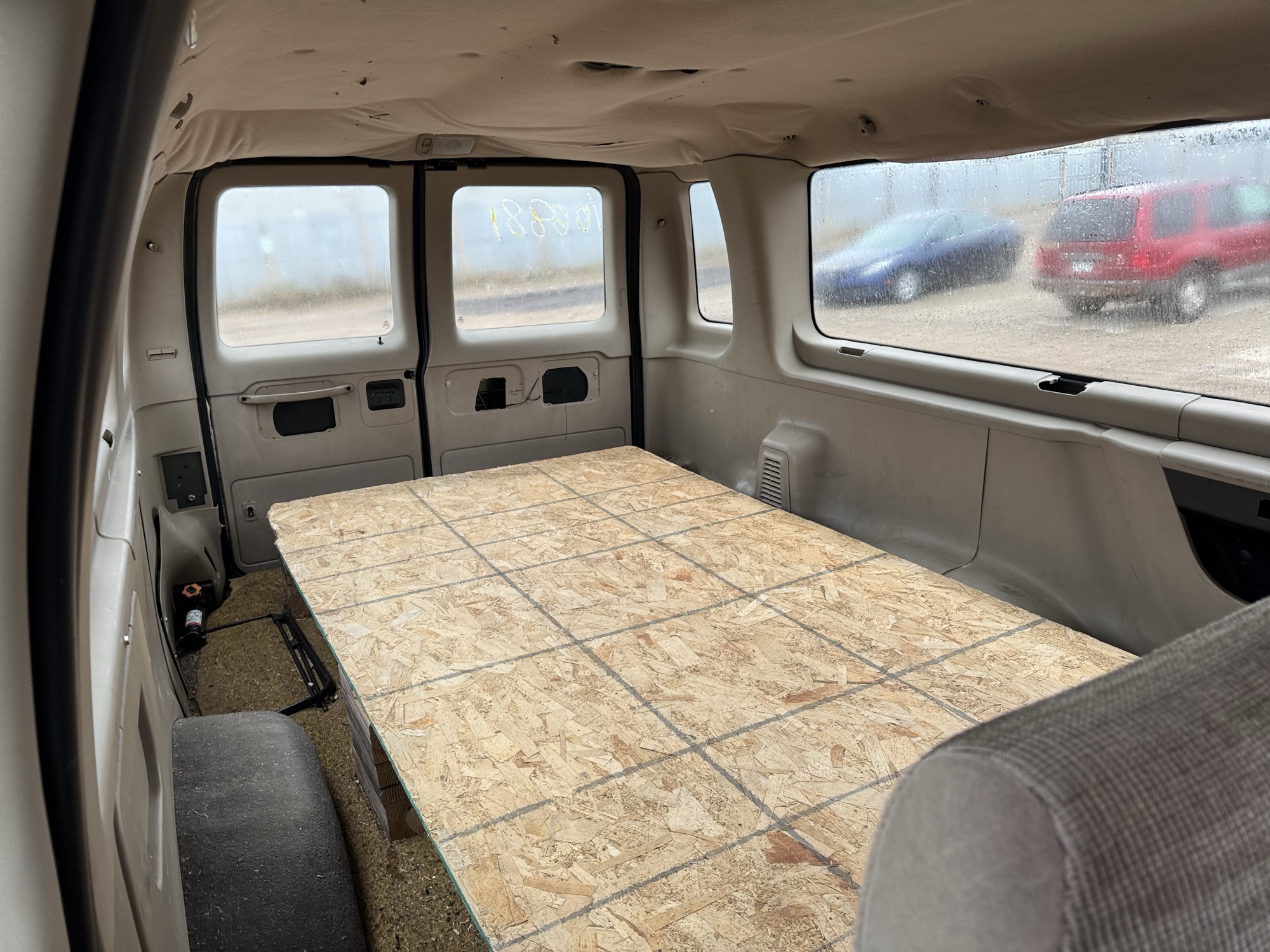 2002 ford econoline e350-extended with 237384 miles for sale near Elk River, Minnesota 106881_29_third_row_seat.jpg