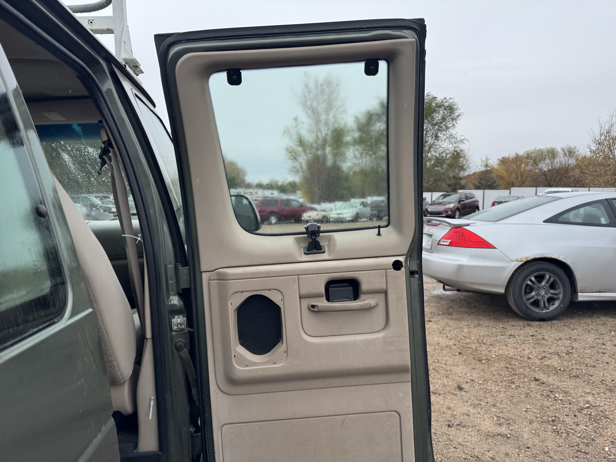 2002 ford econoline e350-extended with 237384 miles for sale near Elk River, Minnesota 106881_30_pass_rear_door_panel.jpg