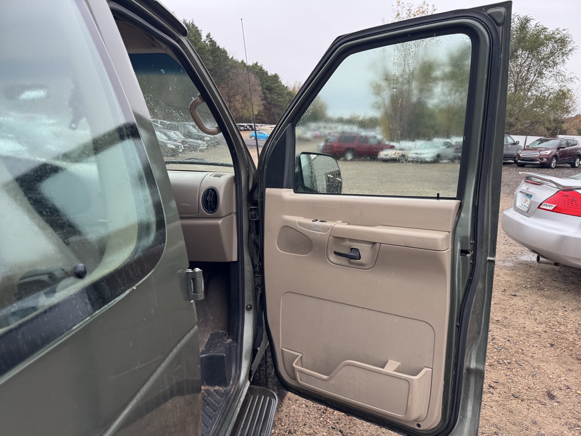 2002 ford econoline e350-extended with 237384 miles for sale near Elk River, Minnesota 106881_32_passenger_door_panel.jpg