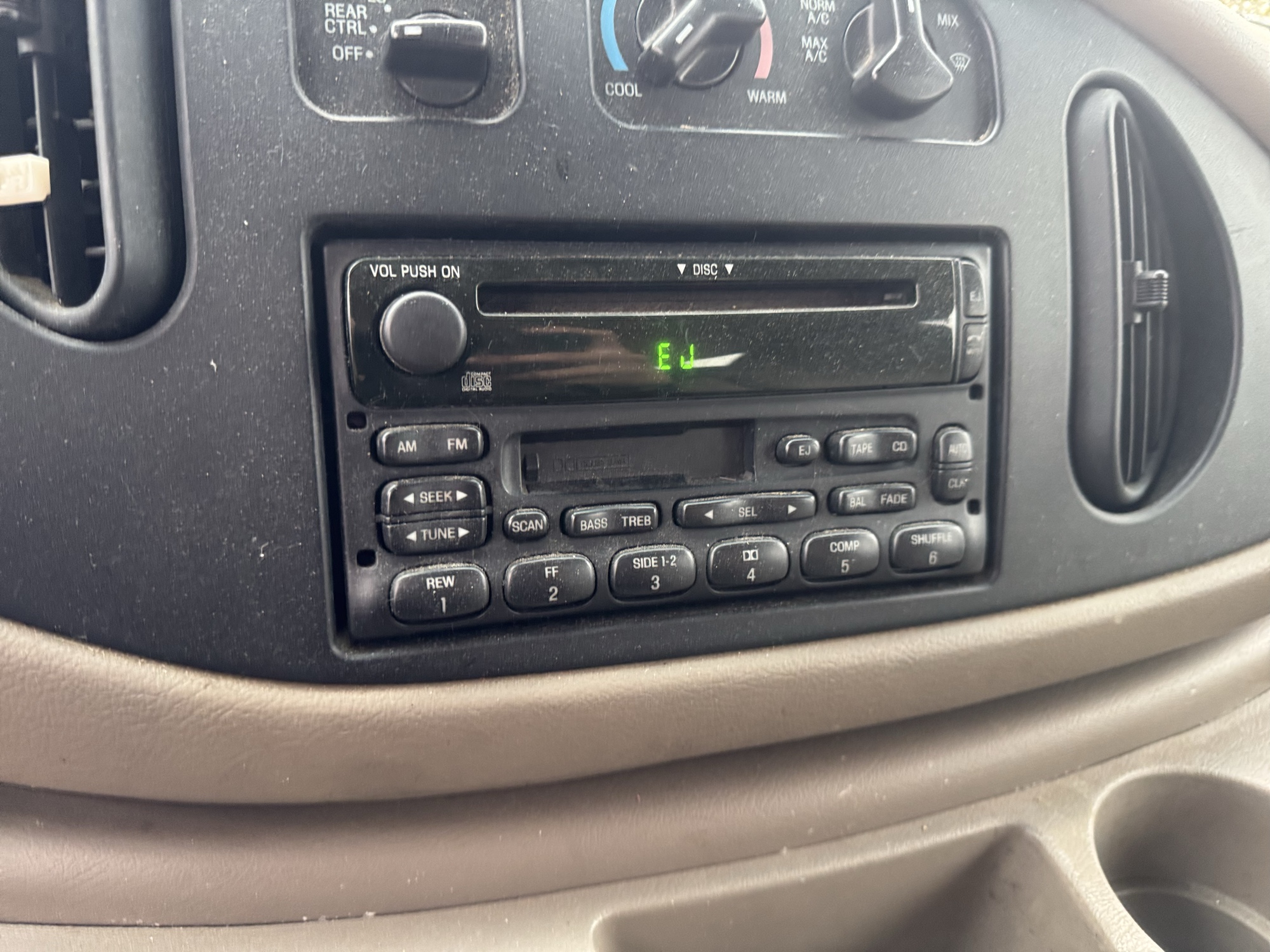 2002 ford econoline e350-extended with 237384 miles for sale near Elk River, Minnesota 106881_39_radio_closeup.jpg