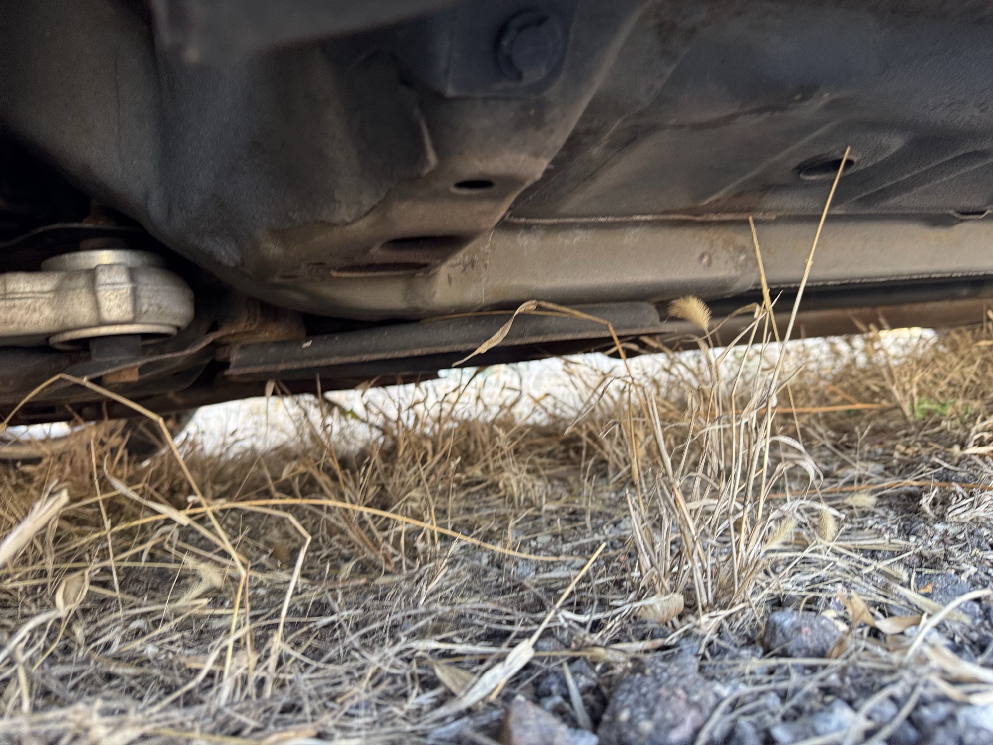 2011 nissan maxima sv for sale near Elk River, Minnesota 106882_17_undercar_drv_side.jpg