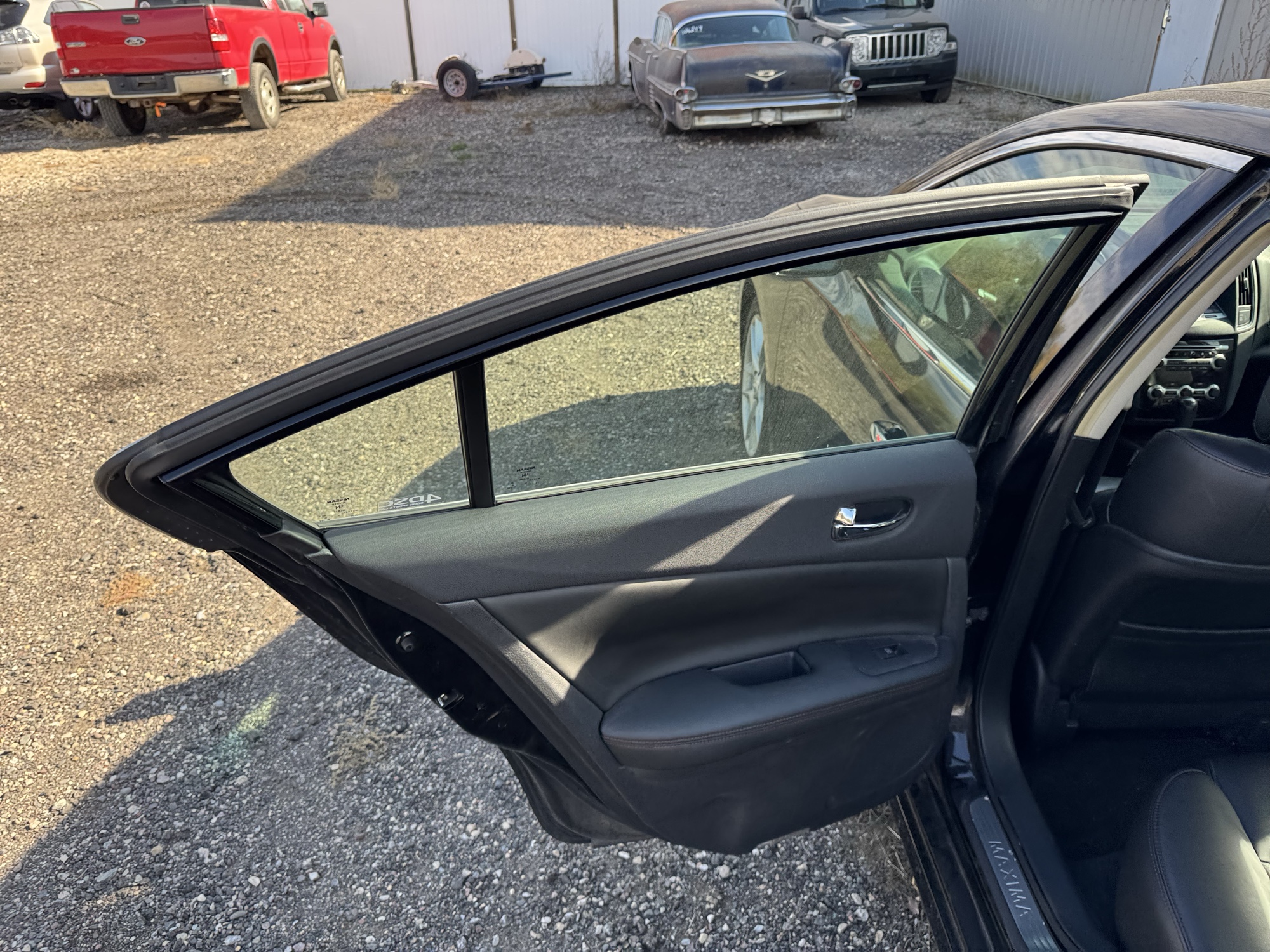 2011 nissan maxima sv for sale near Elk River, Minnesota 106882_25_drv_rear_door_panel.jpg