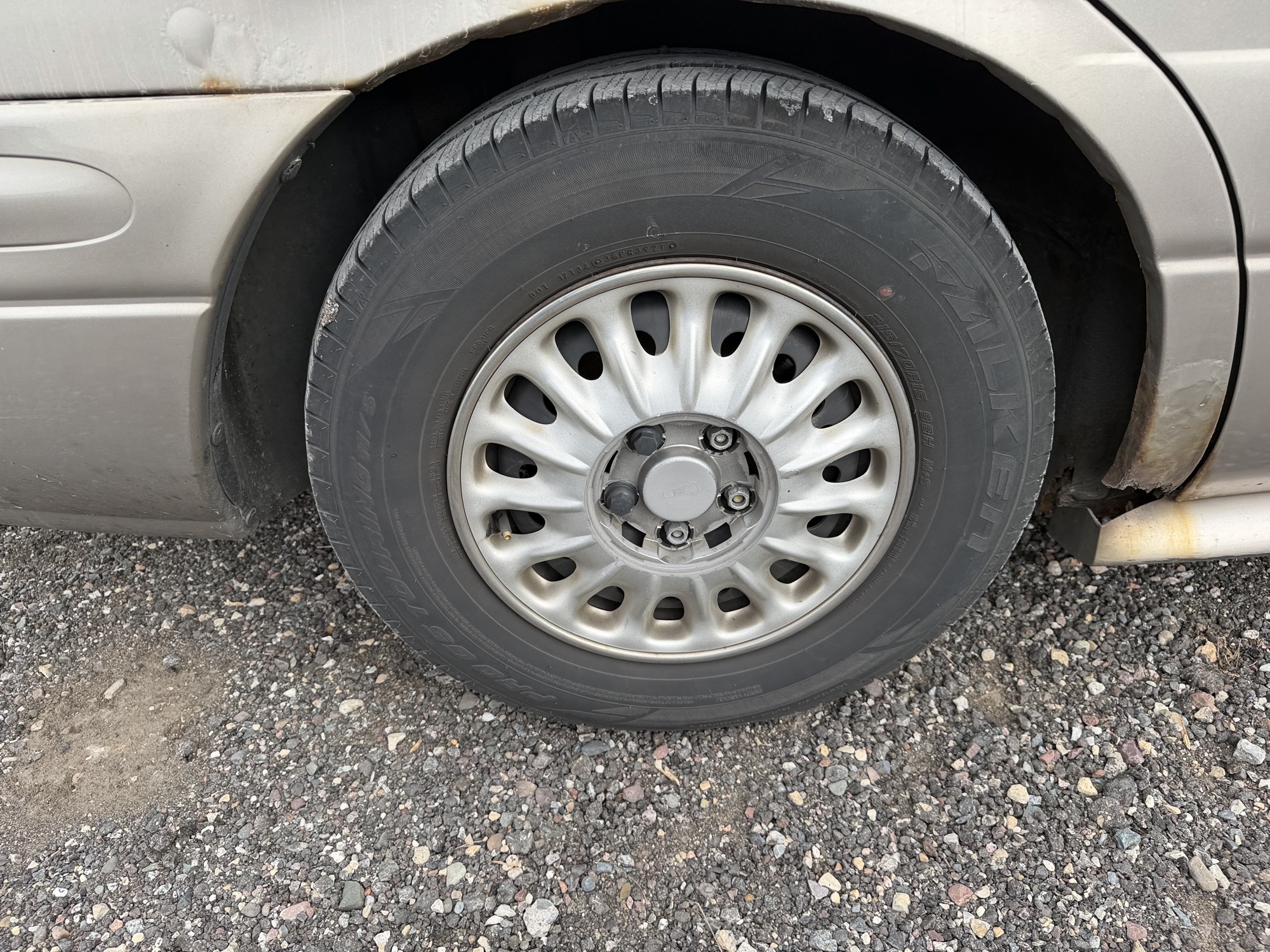 2004 buick lesabre custom with 468876 miles for sale near Elk River, Minnesota 106883_14_rear_pass_wheel.jpg