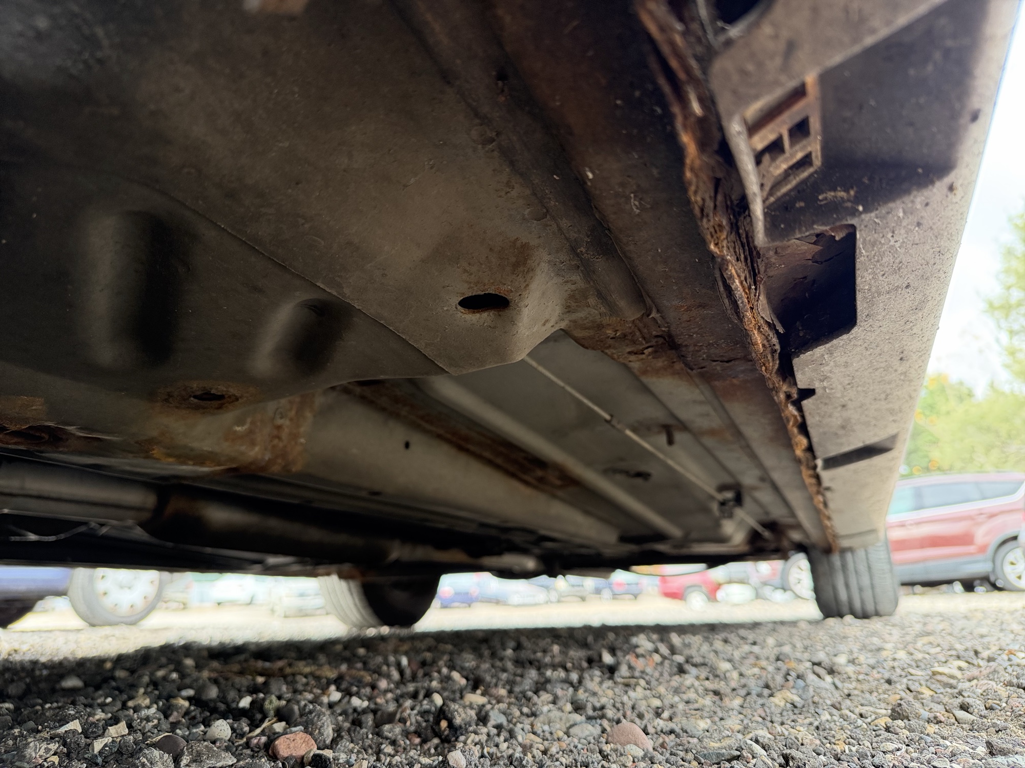 2004 buick lesabre custom with 468876 miles for sale near Elk River, Minnesota 106883_17_undercar_drv_side.jpg