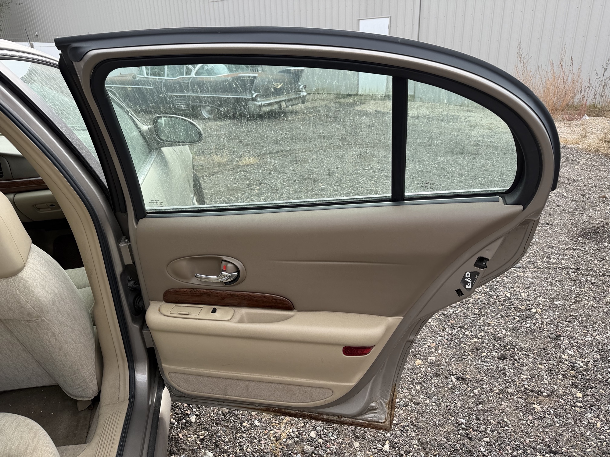 2004 buick lesabre custom with 468876 miles for sale near Elk River, Minnesota 106883_30_pass_rear_door_panel.jpg