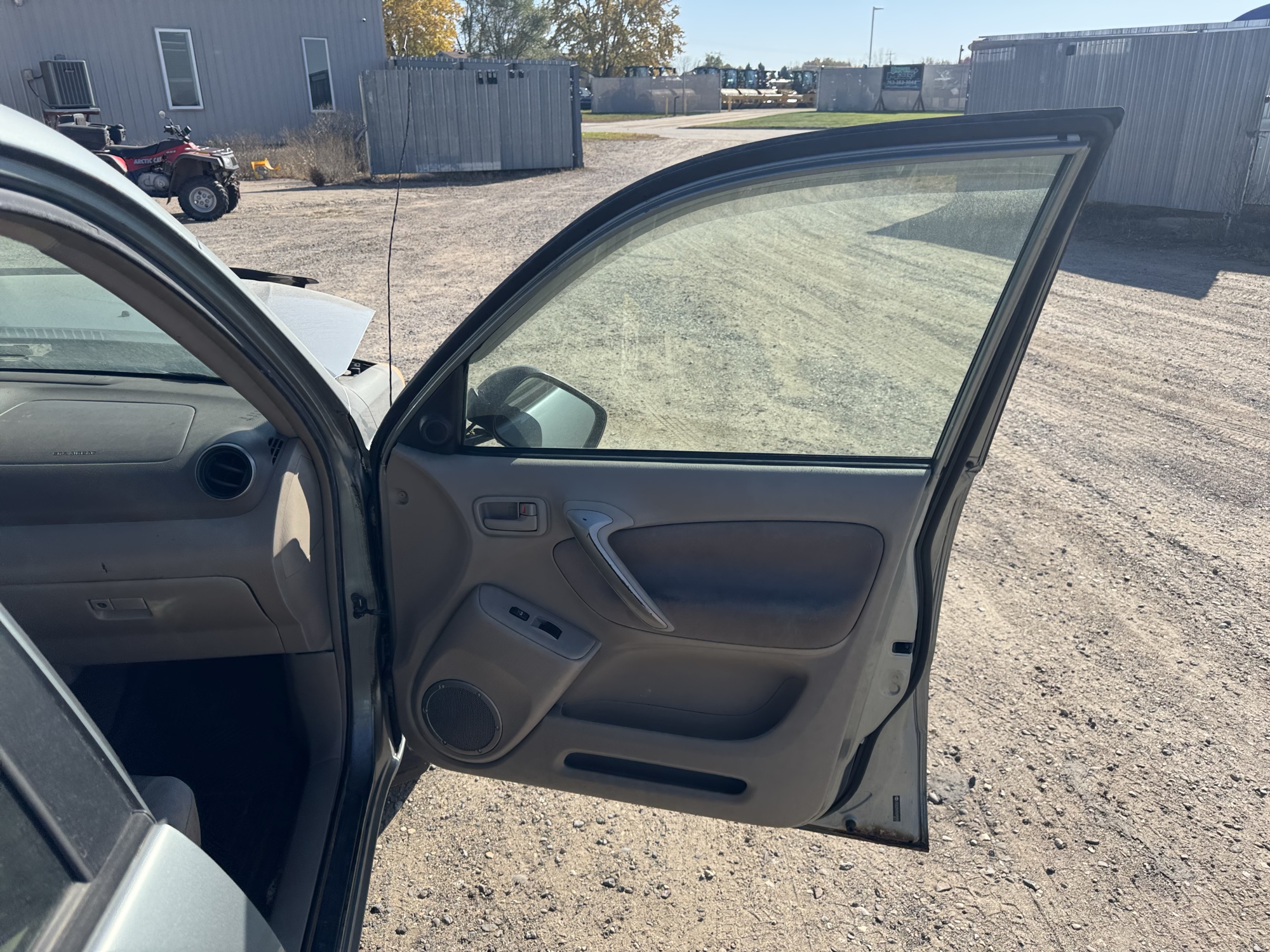 2005 toyota rav4 2wd with 204715 miles for sale near Elk River, Minnesota 106884_32_passenger_door_panel.jpg