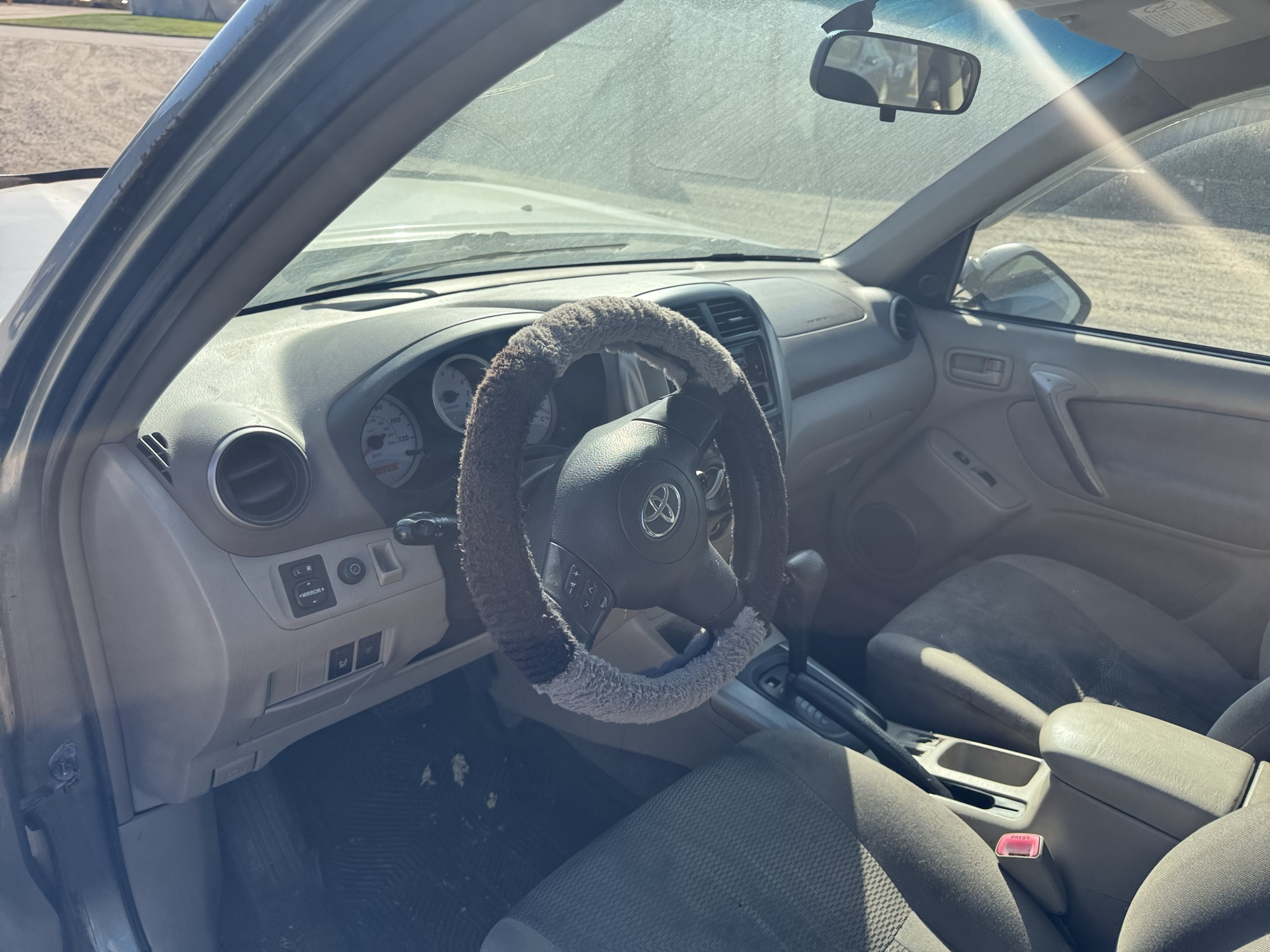 2005 toyota rav4 2wd with 204715 miles for sale near Elk River, Minnesota 106884_33_dash_from_driver.jpg