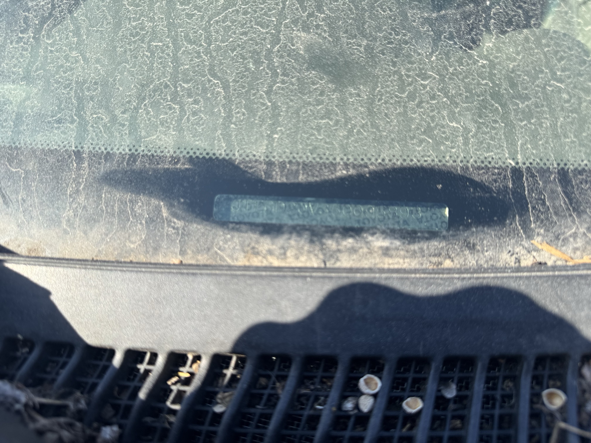 2005 toyota rav4 2wd with 204715 miles for sale near Elk River, Minnesota 106884_48_windshield_vin_plate.jpg