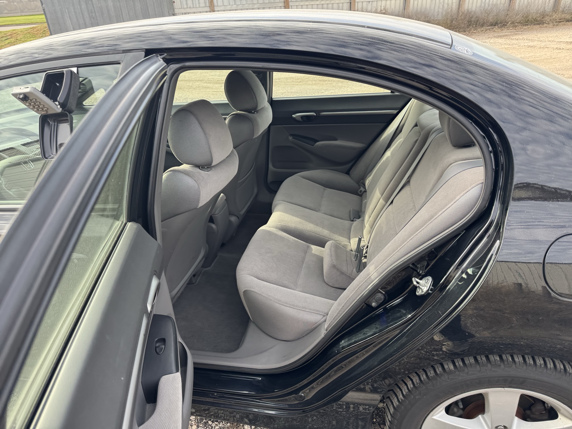 2007 honda civic ex-sedan-at with 235041 miles for sale near Elk River, Minnesota 106885_24_drv_rear_seat.jpg