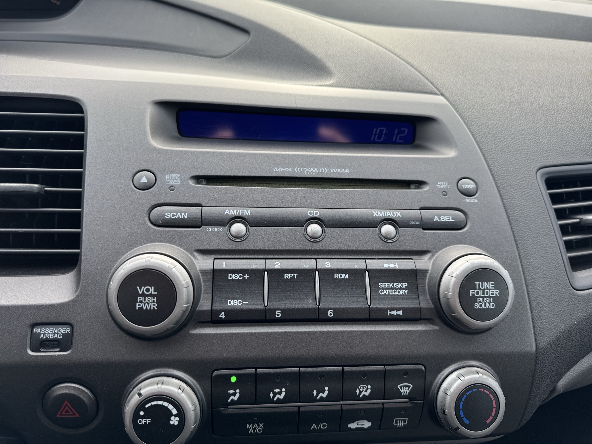 2007 honda civic ex-sedan-at with 235041 miles for sale near Elk River, Minnesota 106885_39_radio_closeup.jpg