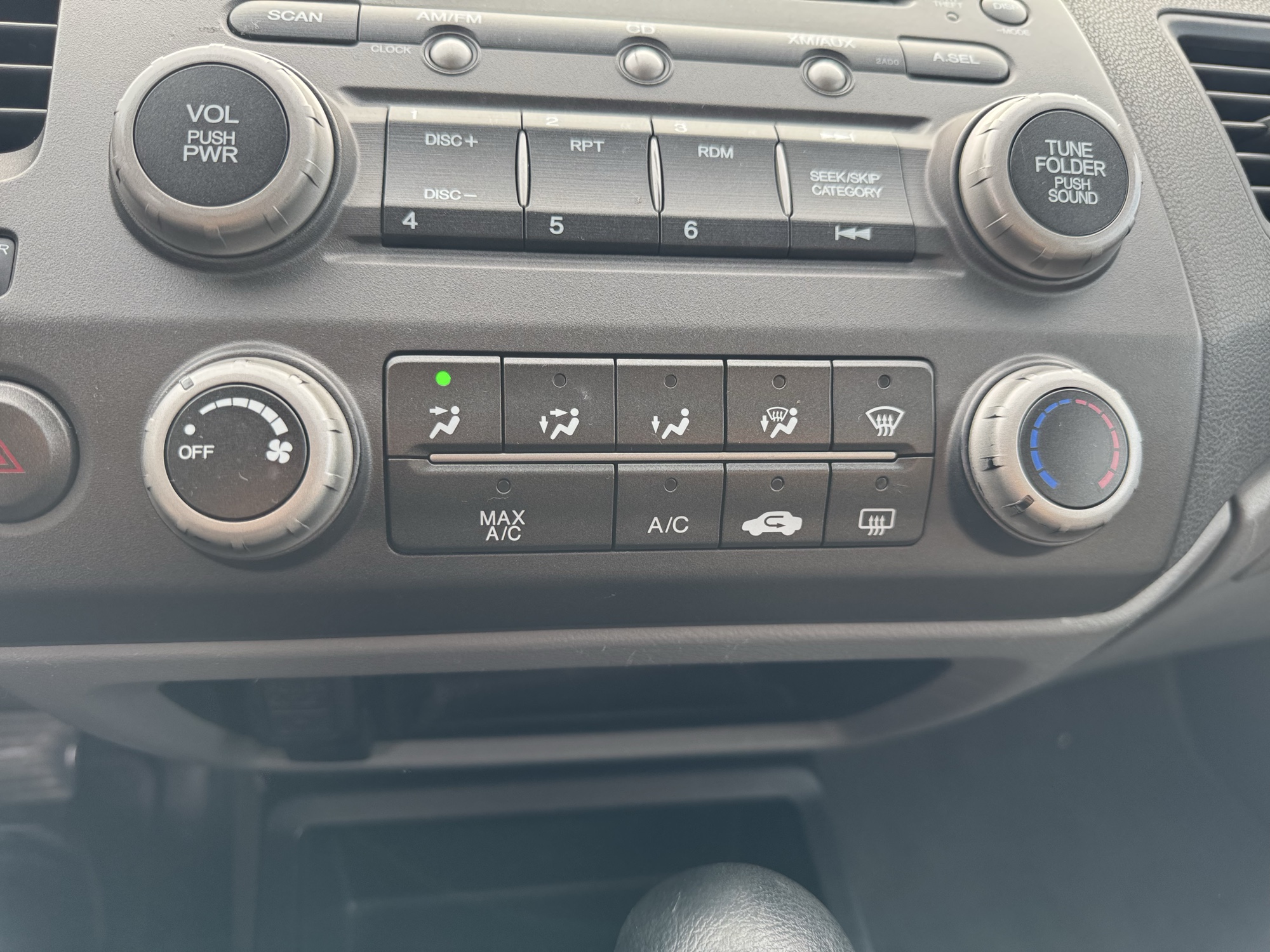 2007 honda civic ex-sedan-at with 235041 miles for sale near Elk River, Minnesota 106885_40_climate_control.jpg