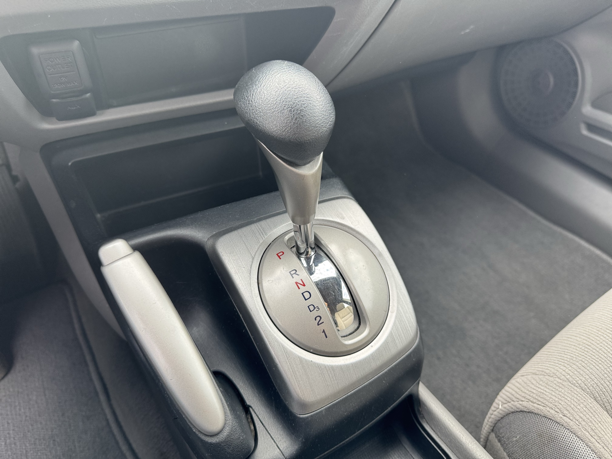 2007 honda civic ex-sedan-at with 235041 miles for sale near Elk River, Minnesota 106885_41_shifter.jpg